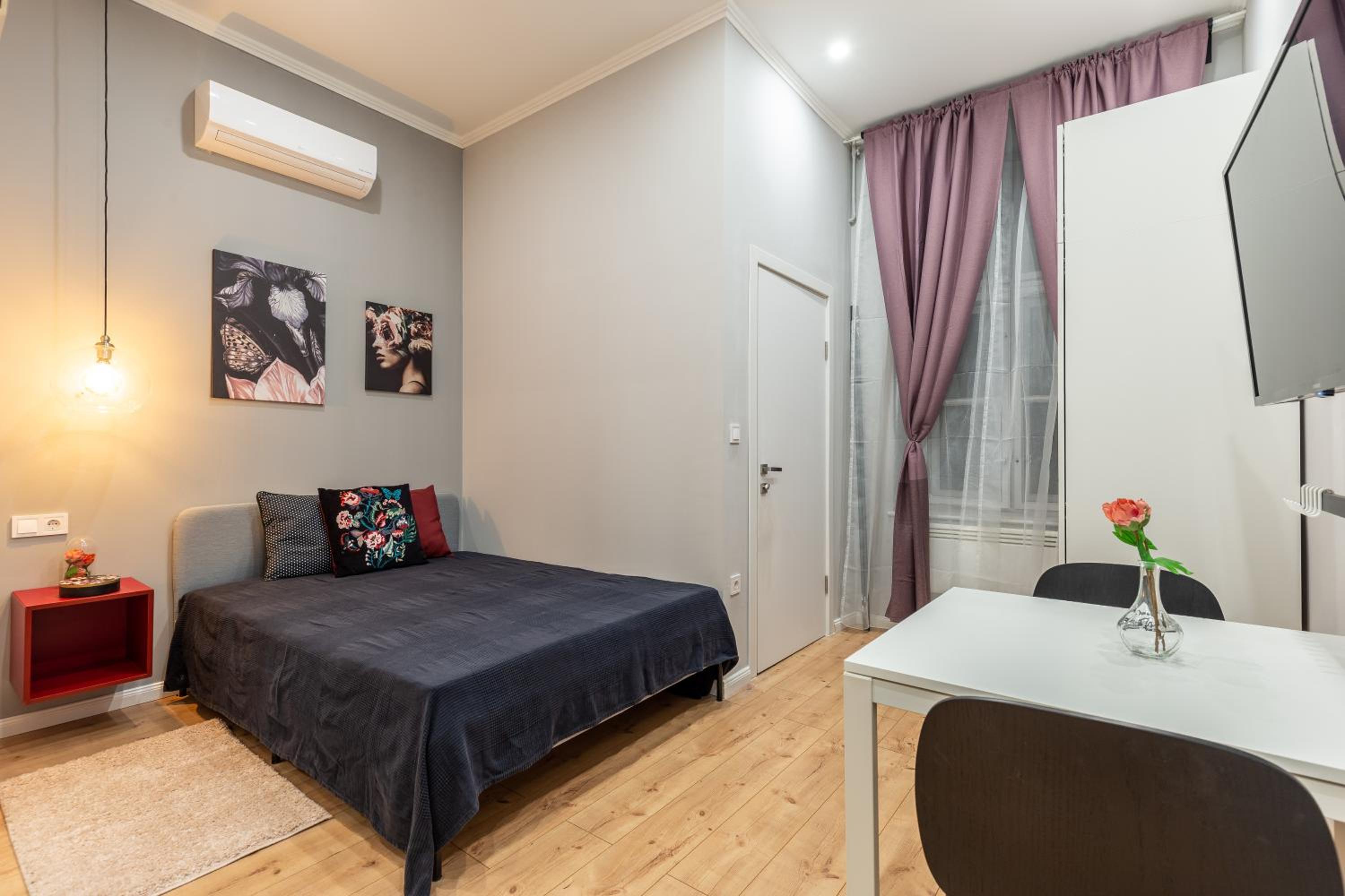 Apartment - Photo 2