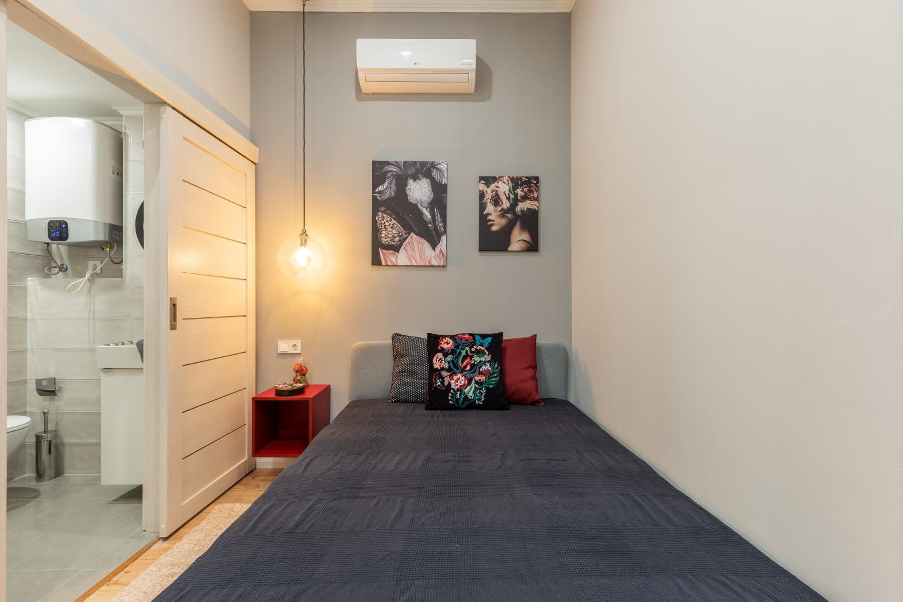 Apartment - Photo 12