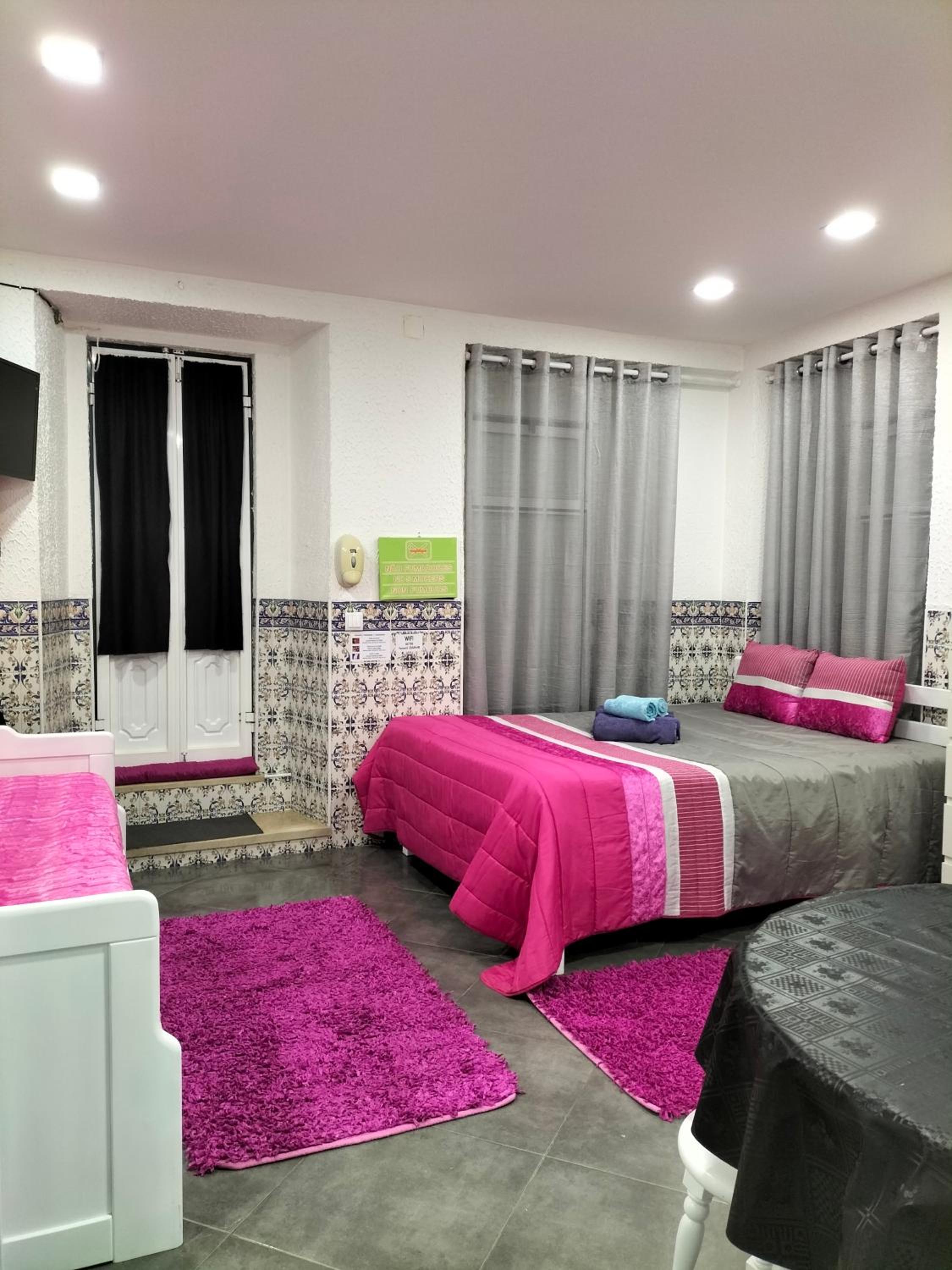 One-Bedroom House - Photo 18