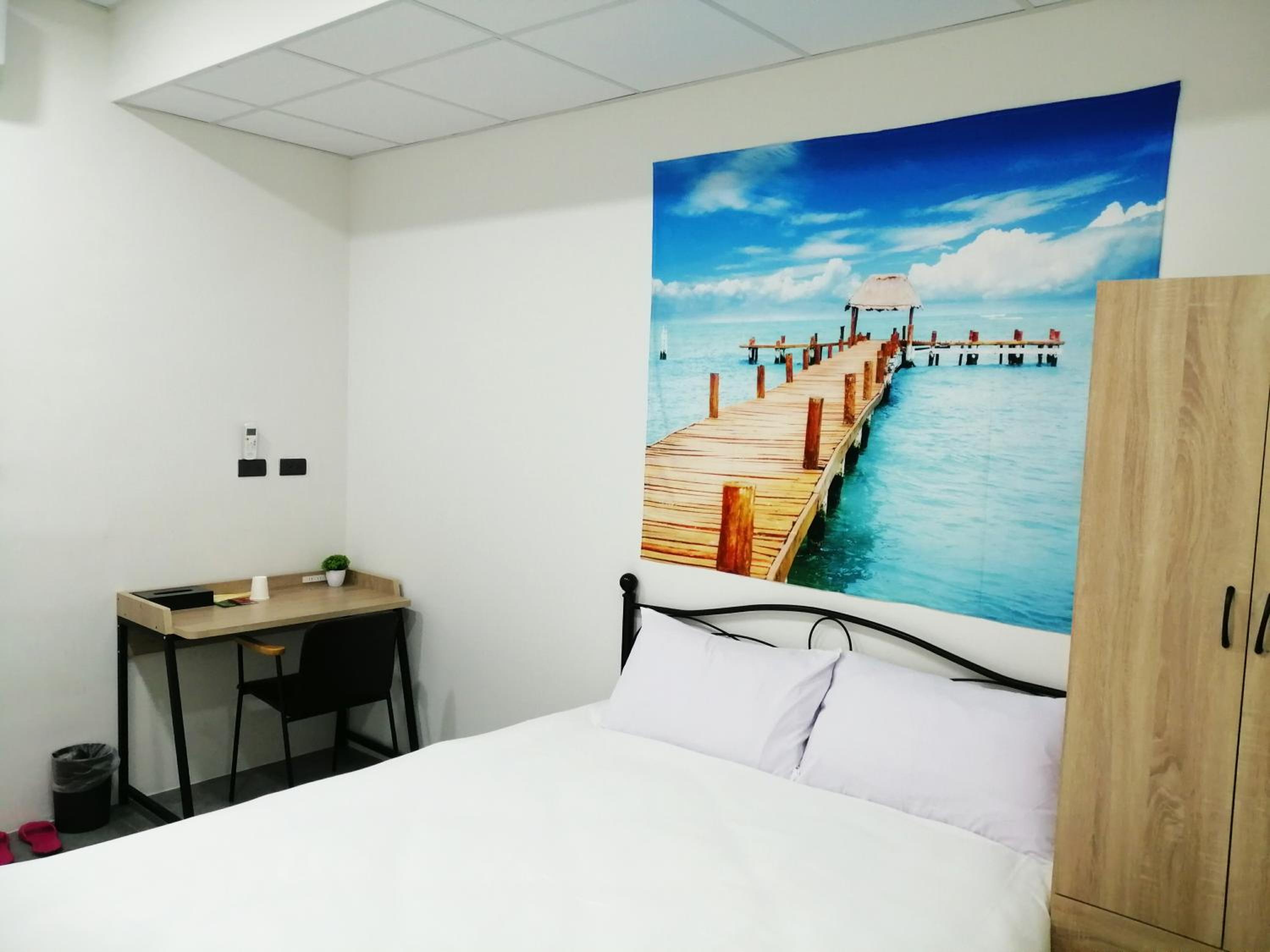 Double Room with Shared Bathroom photo 3