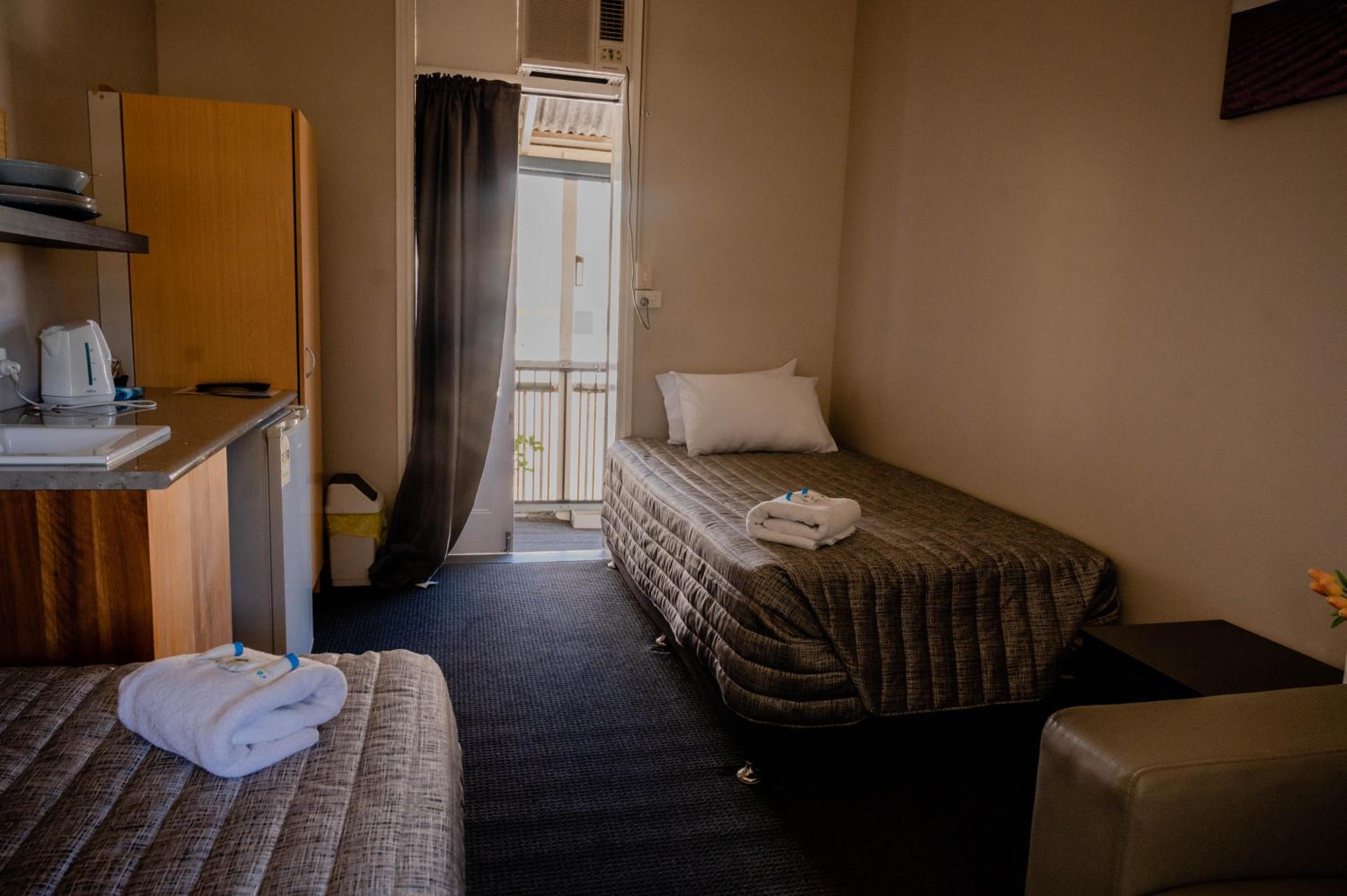 Deluxe Twin Room - Photo 1