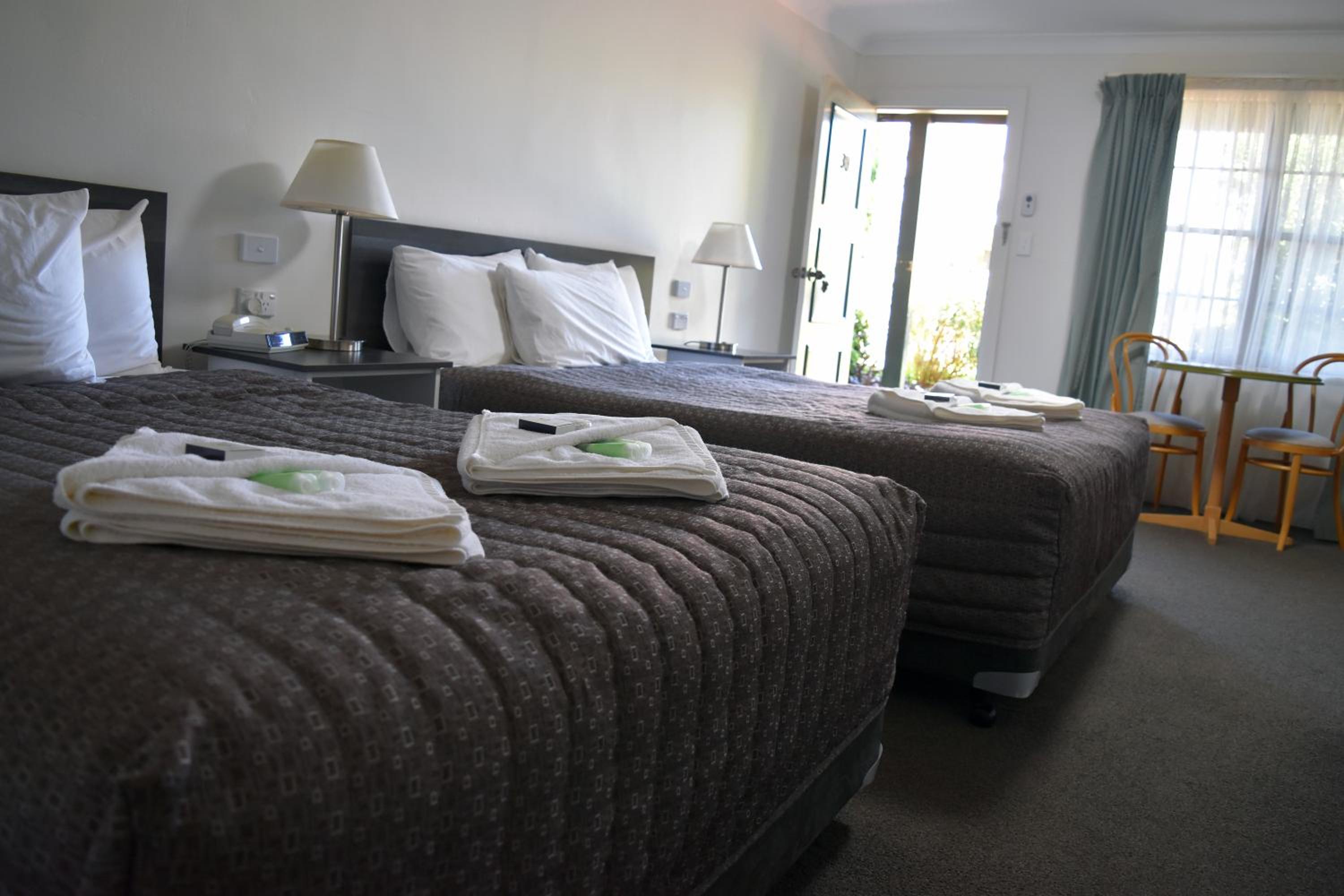 Deluxe Queen Room