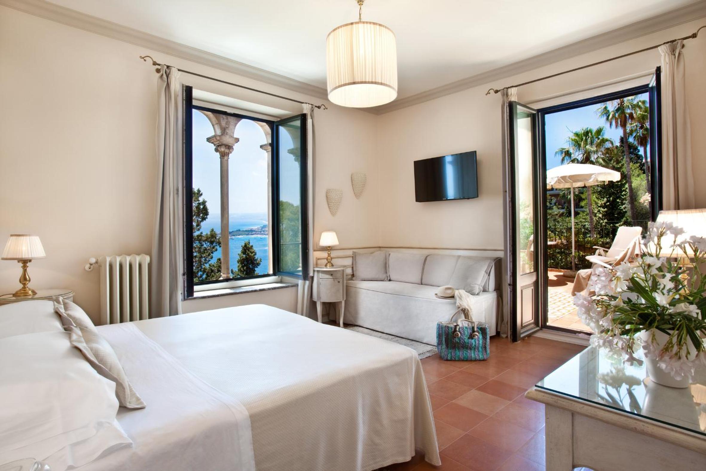 Junior Suite with Terrace photo 2