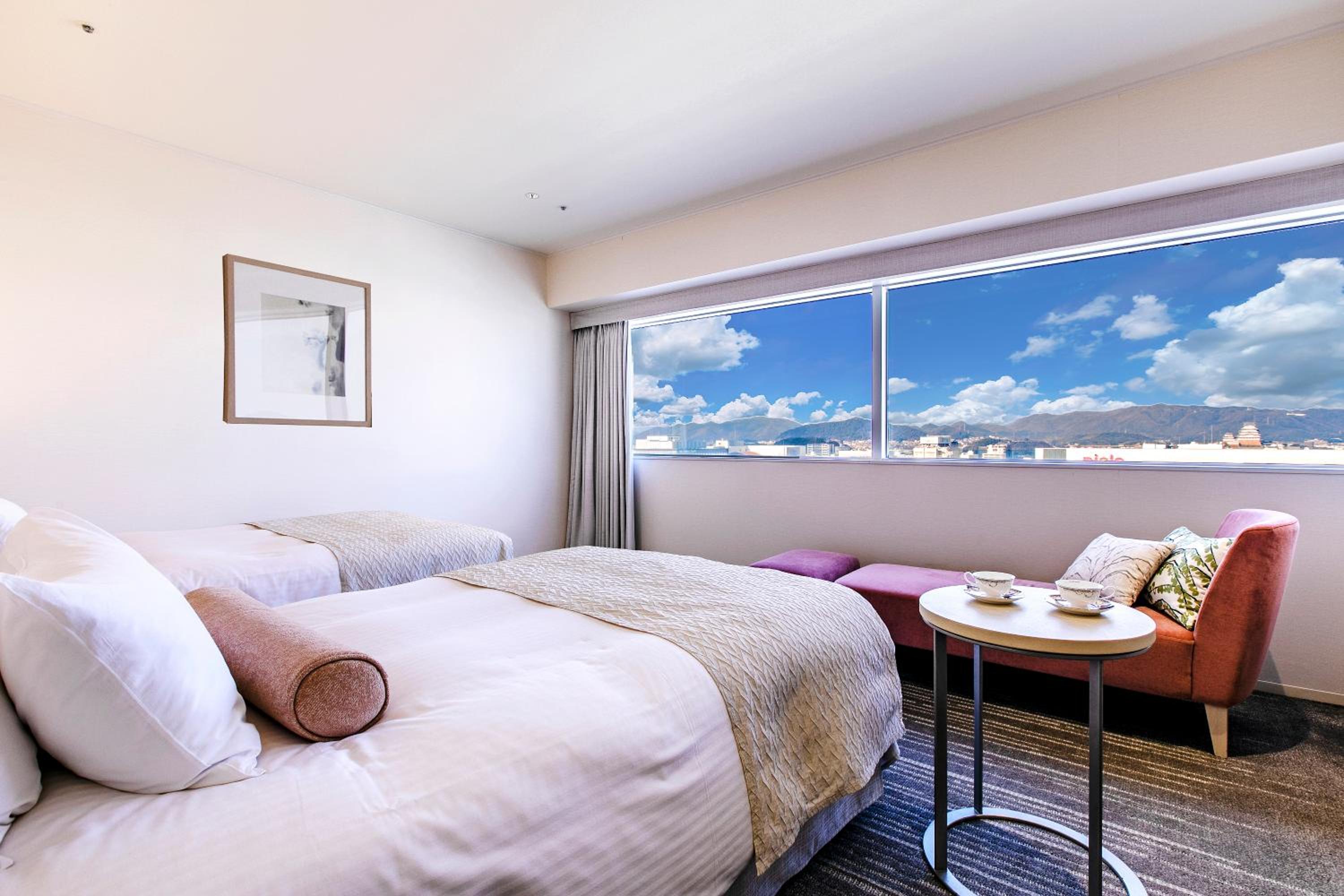 High Floor Deluxe Twin Room - Non-Smoking