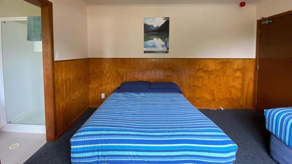 Twin Room with Private Bathroom - Photo 1