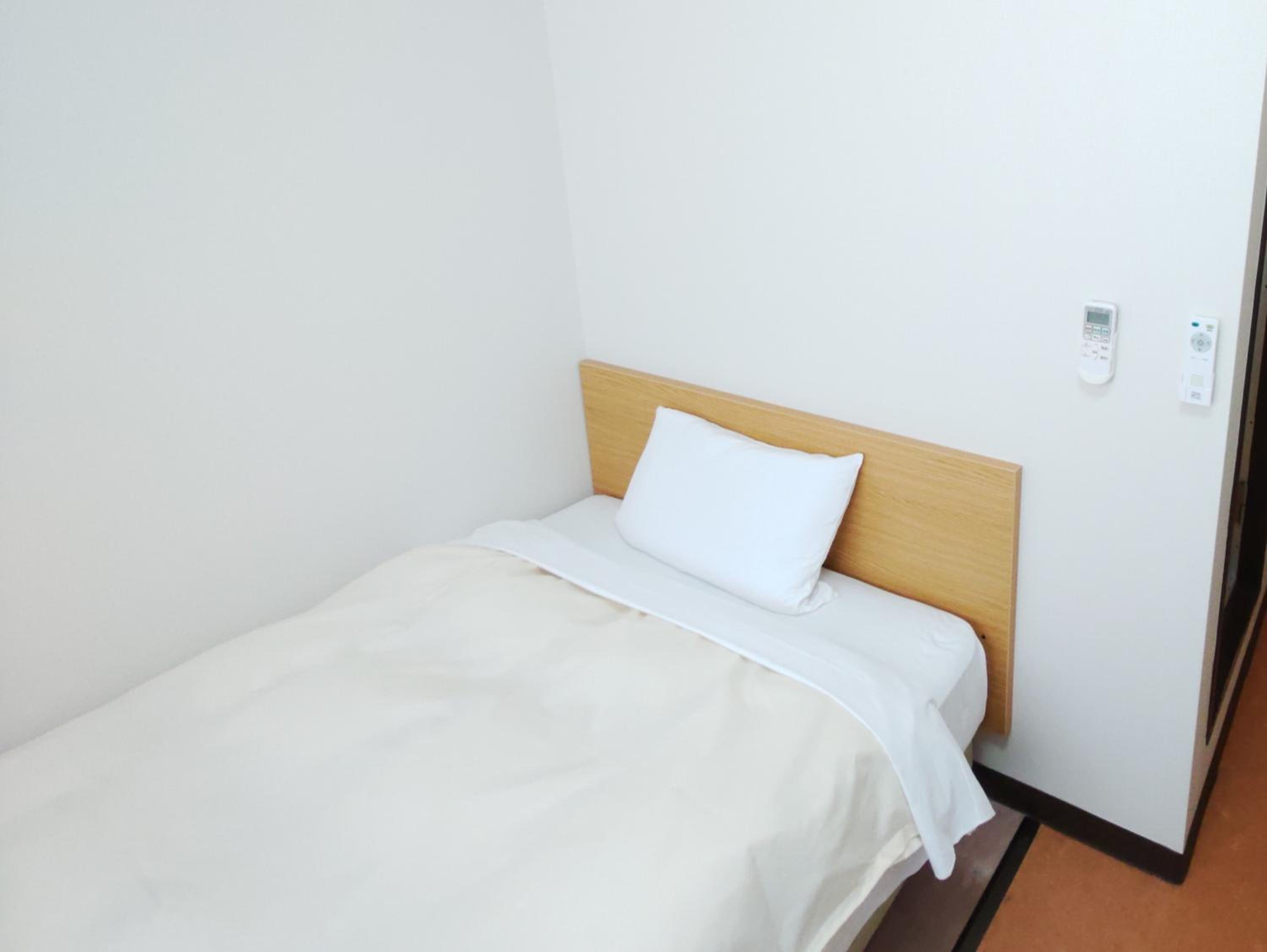Single Room photo 2