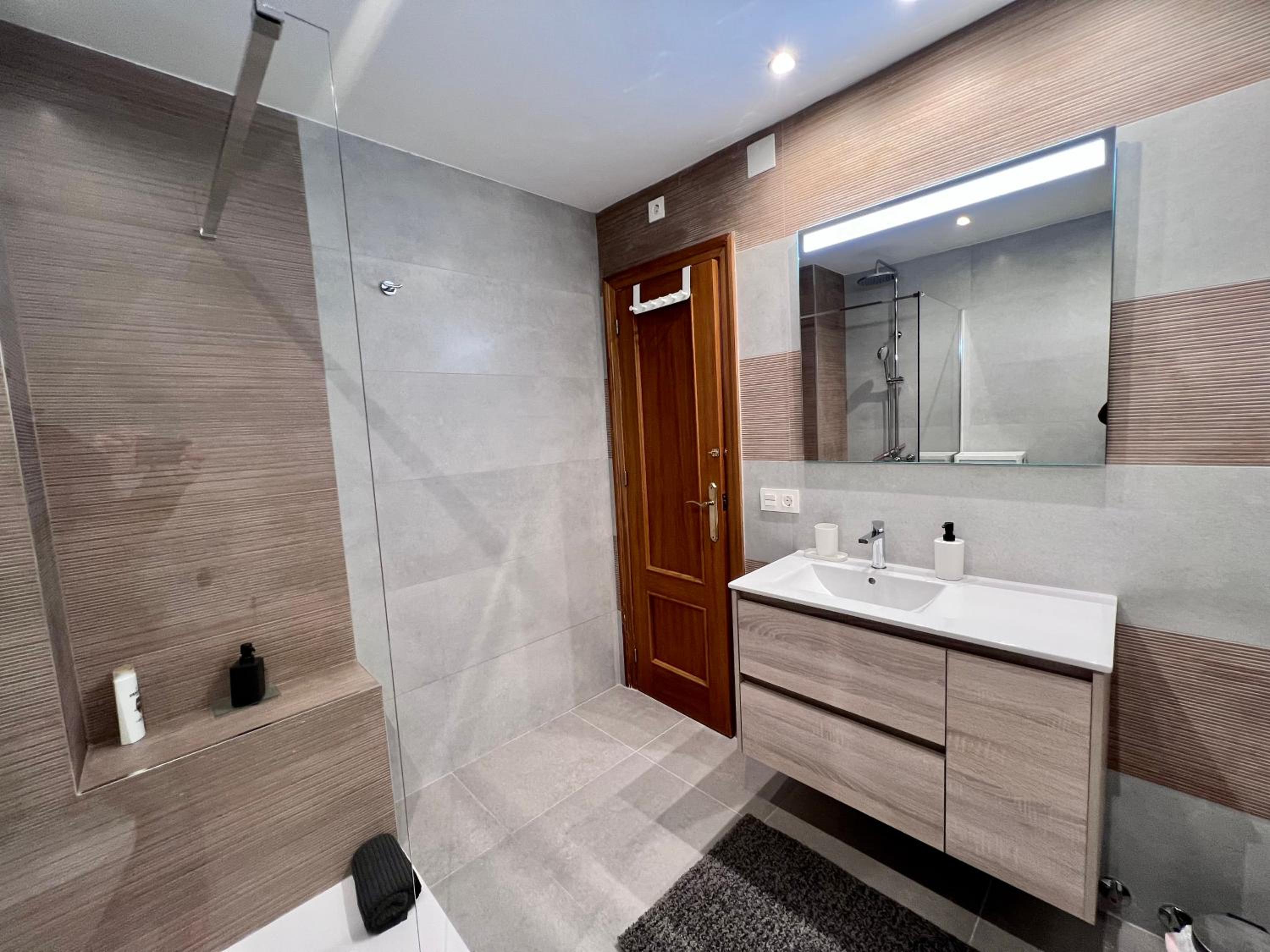 Apartment - Photo 38