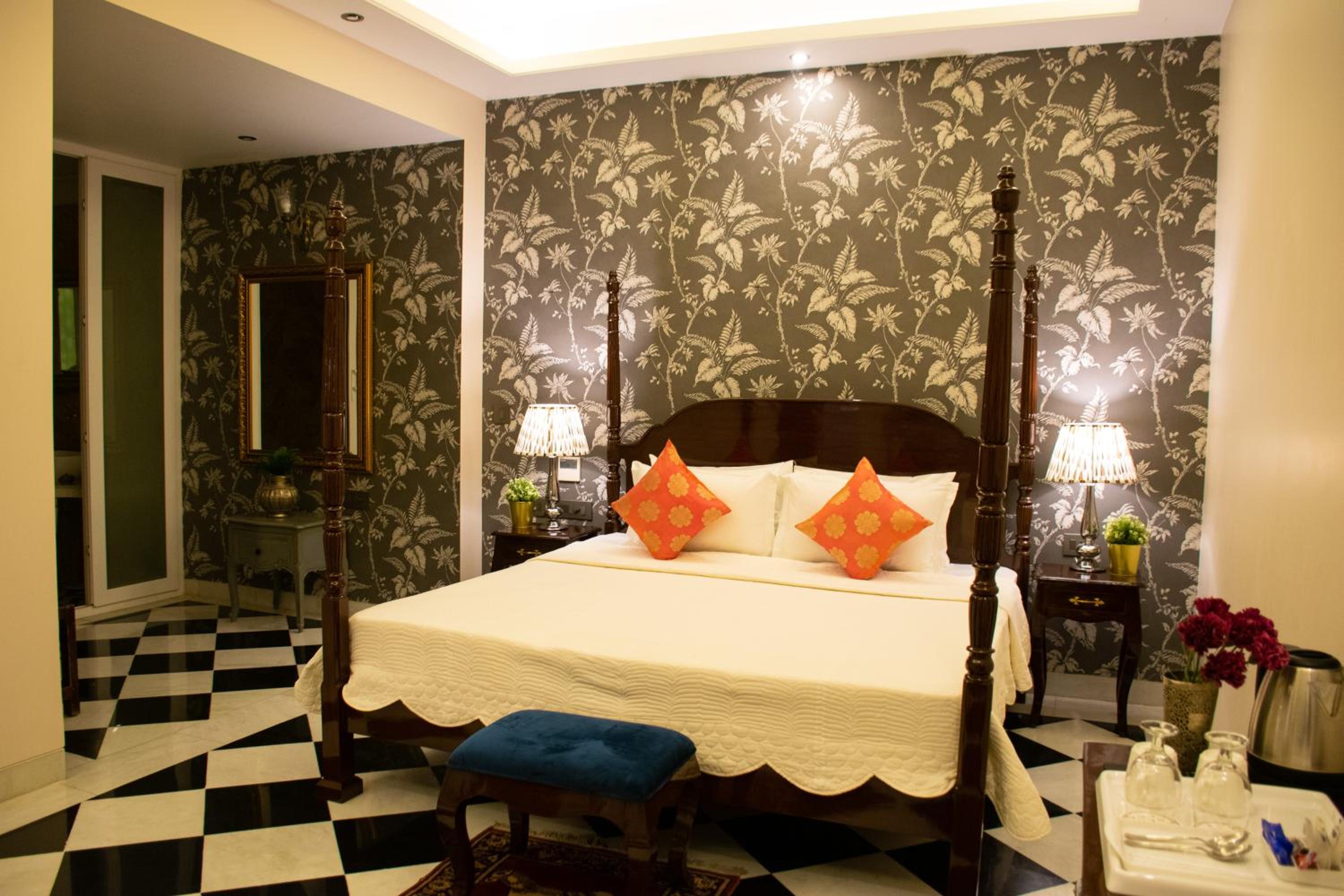 Deluxe Suite - Photo 20
