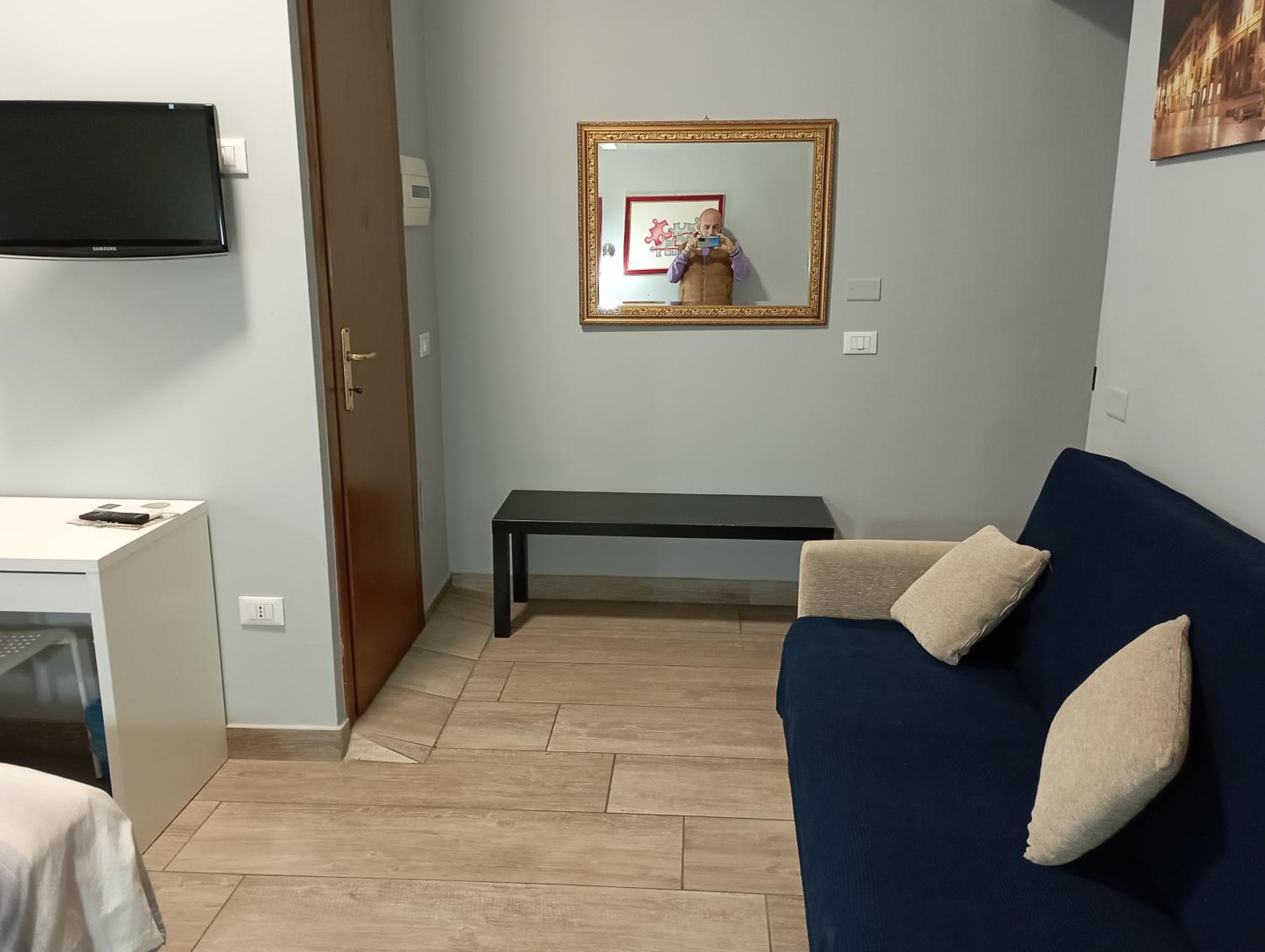 Deluxe King Room photo 2