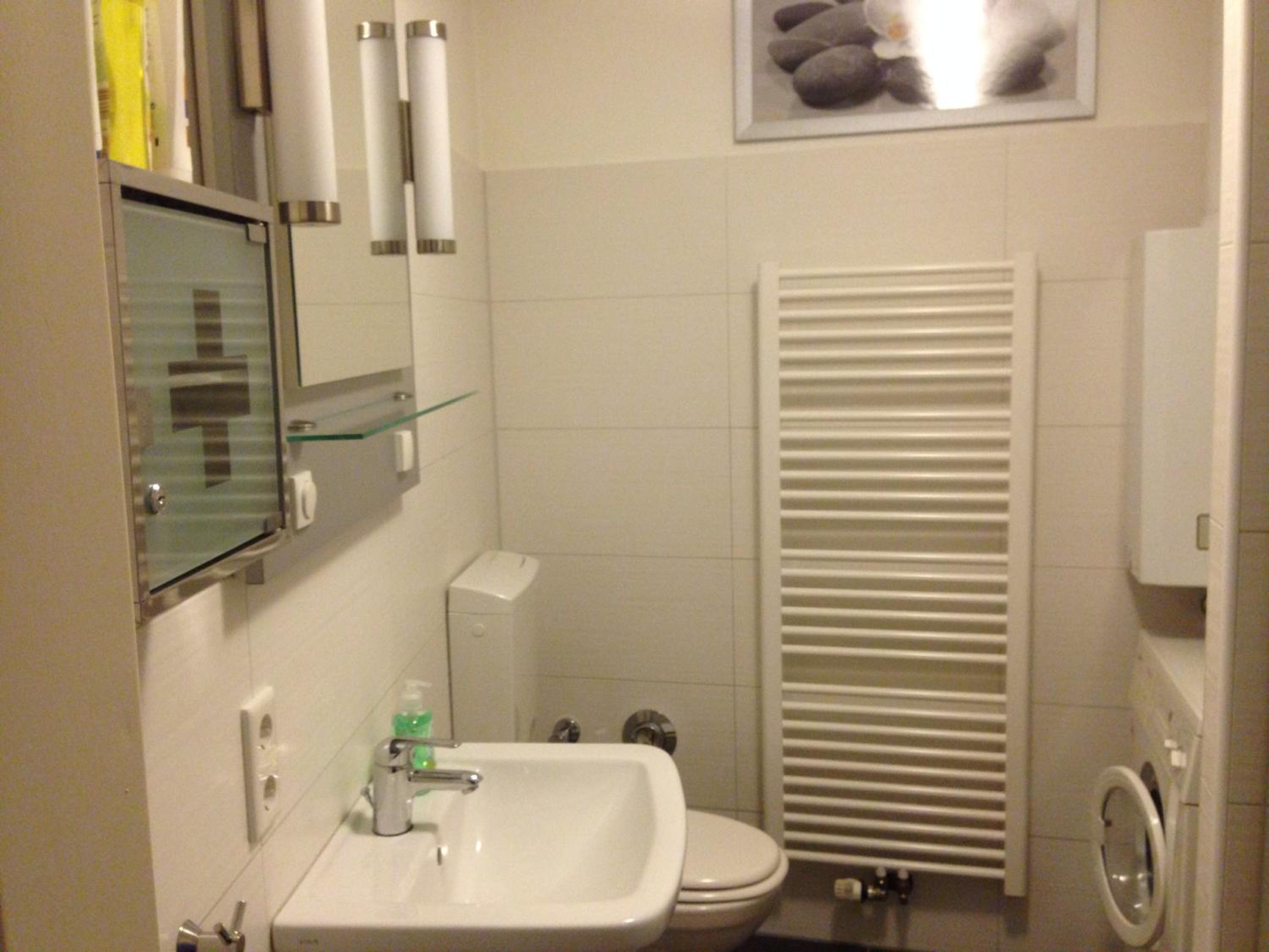 Apartment with Balcony - Photo 11