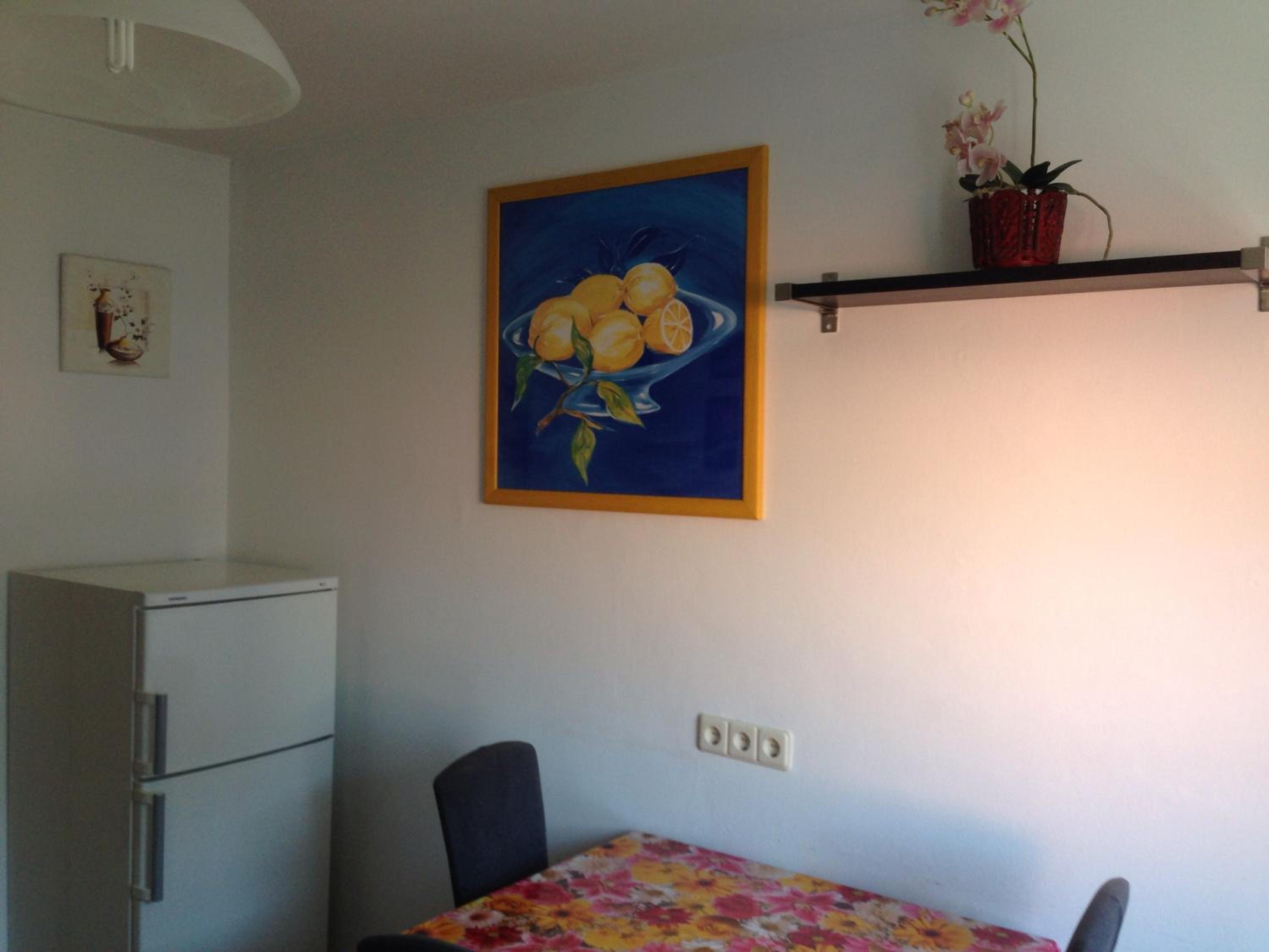 Apartment with Balcony - Photo 16