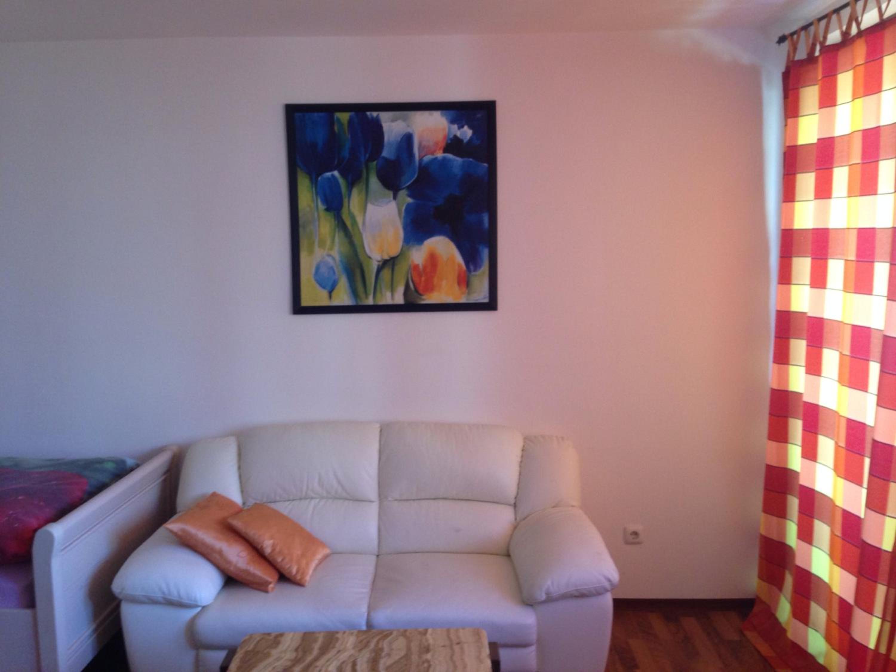 Apartment with Balcony - Photo 17
