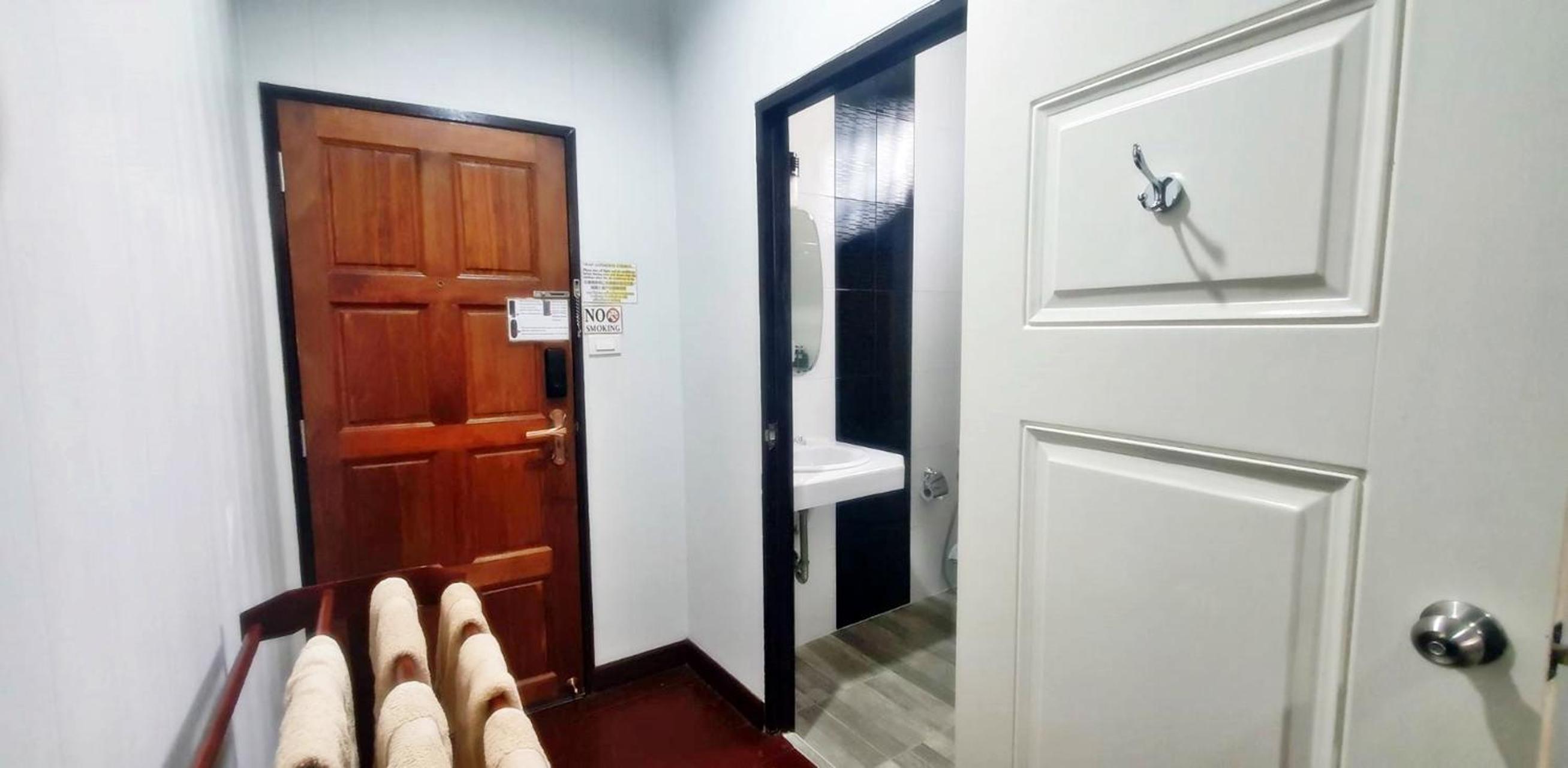 Triple Room with Private Bathroom photo 2
