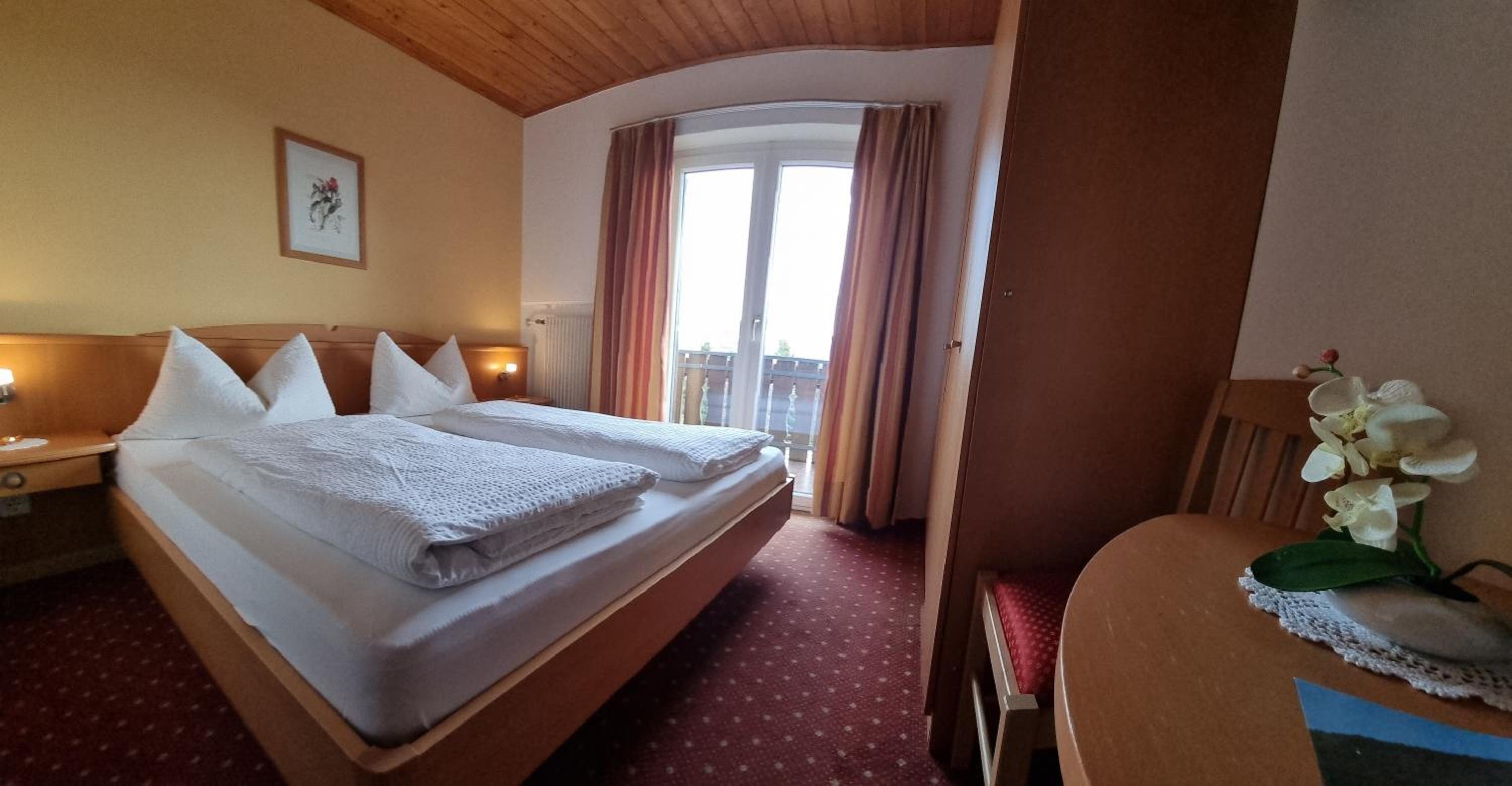 Standard Double Room - Photo 1
