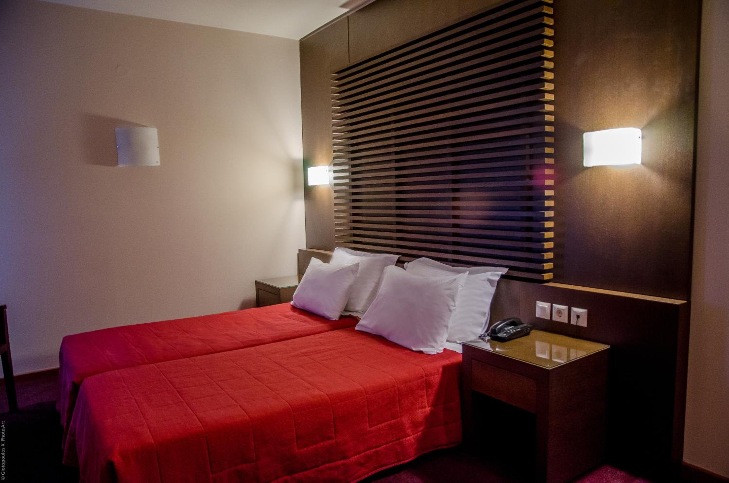 Double or Twin Room - Photo 5