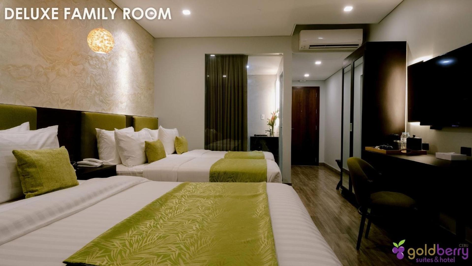 Deluxe Family Room - Photo 1