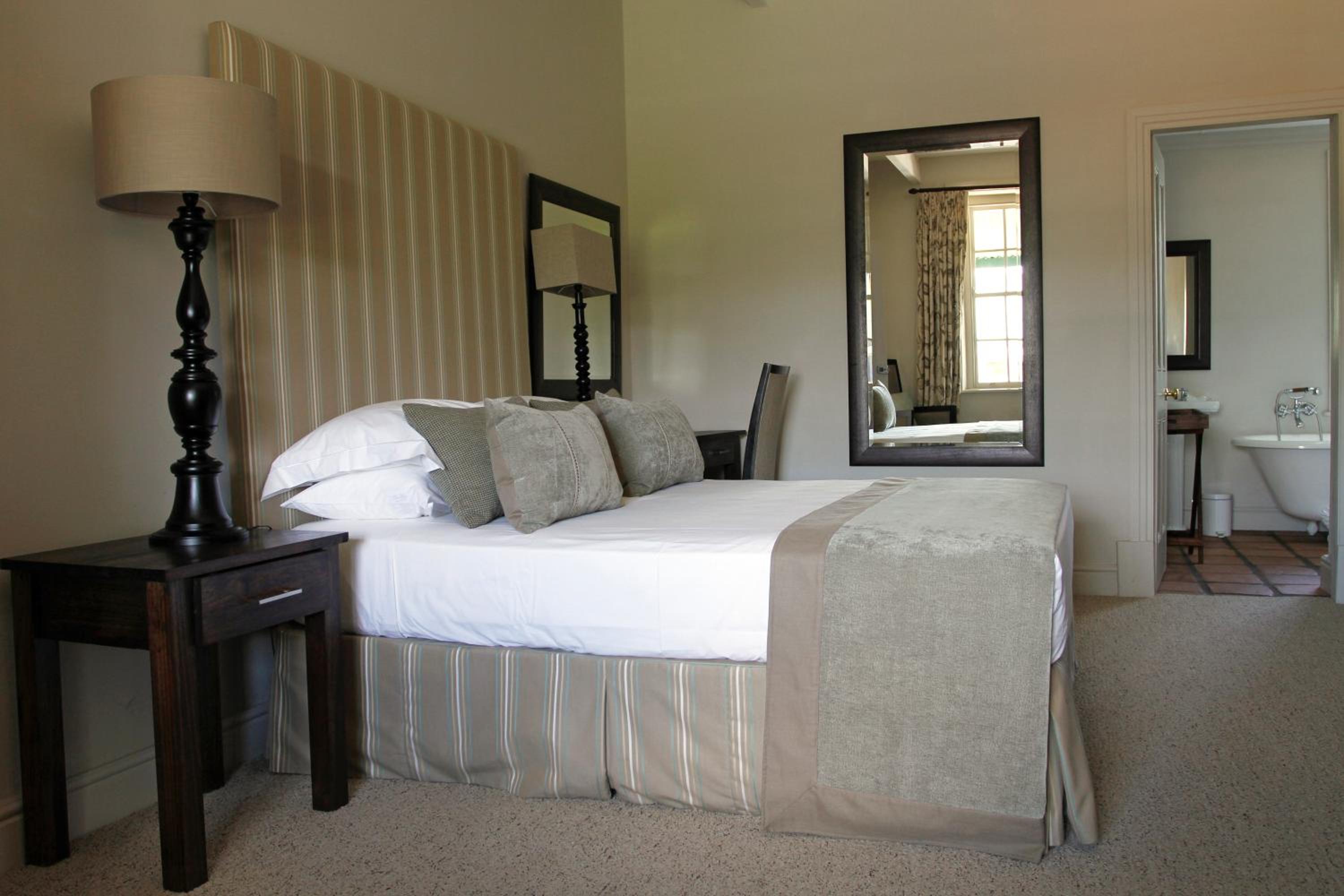 Standard Double or Twin Room - Photo 4
