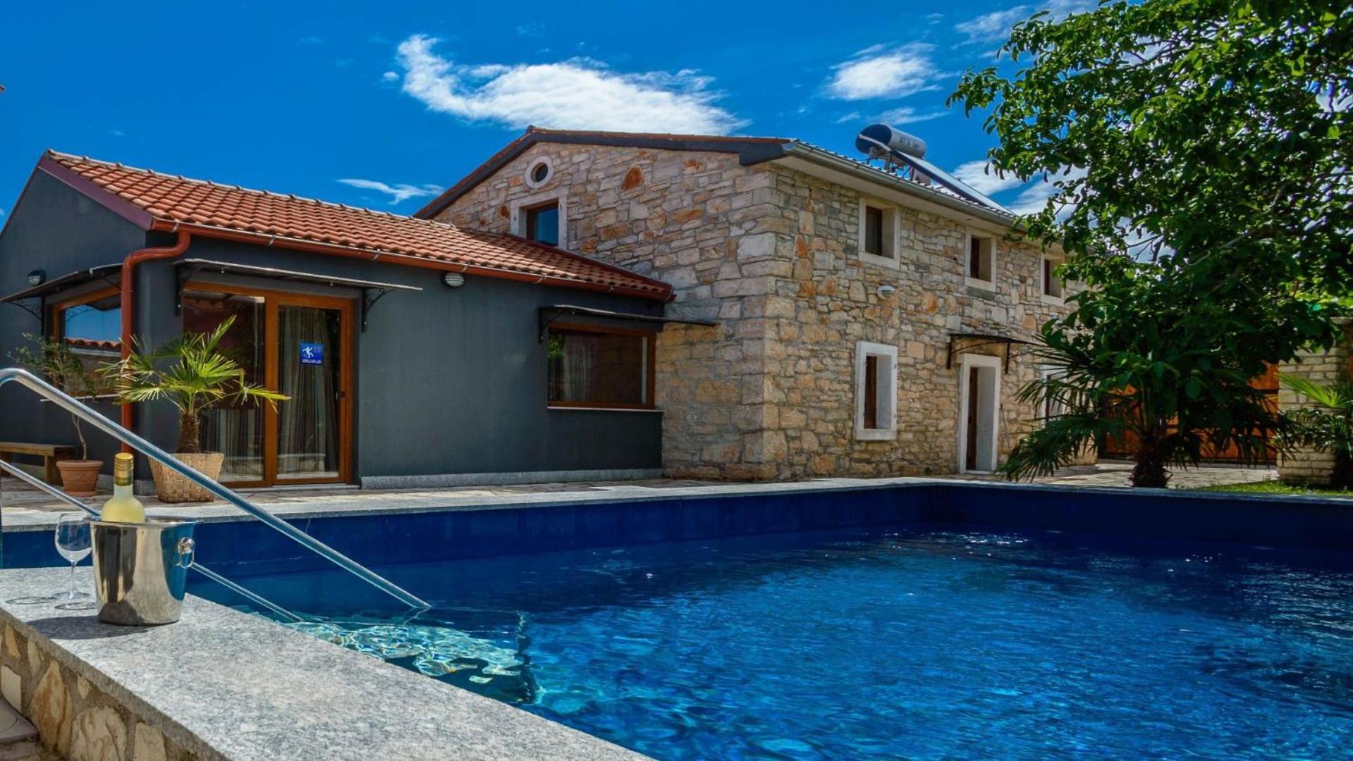 Villa with Private Pool photo 2