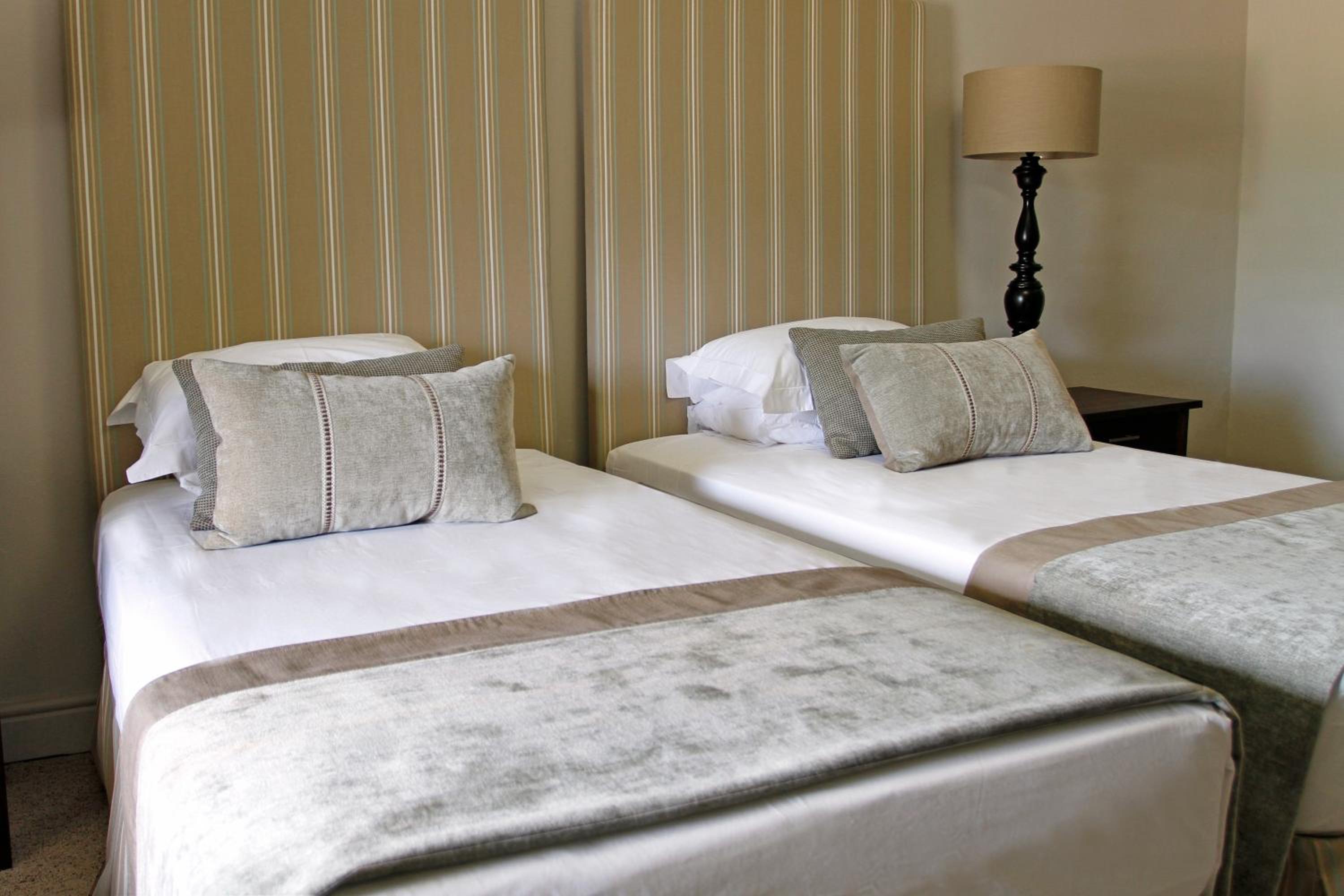 Standard Double or Twin Room - Photo 3