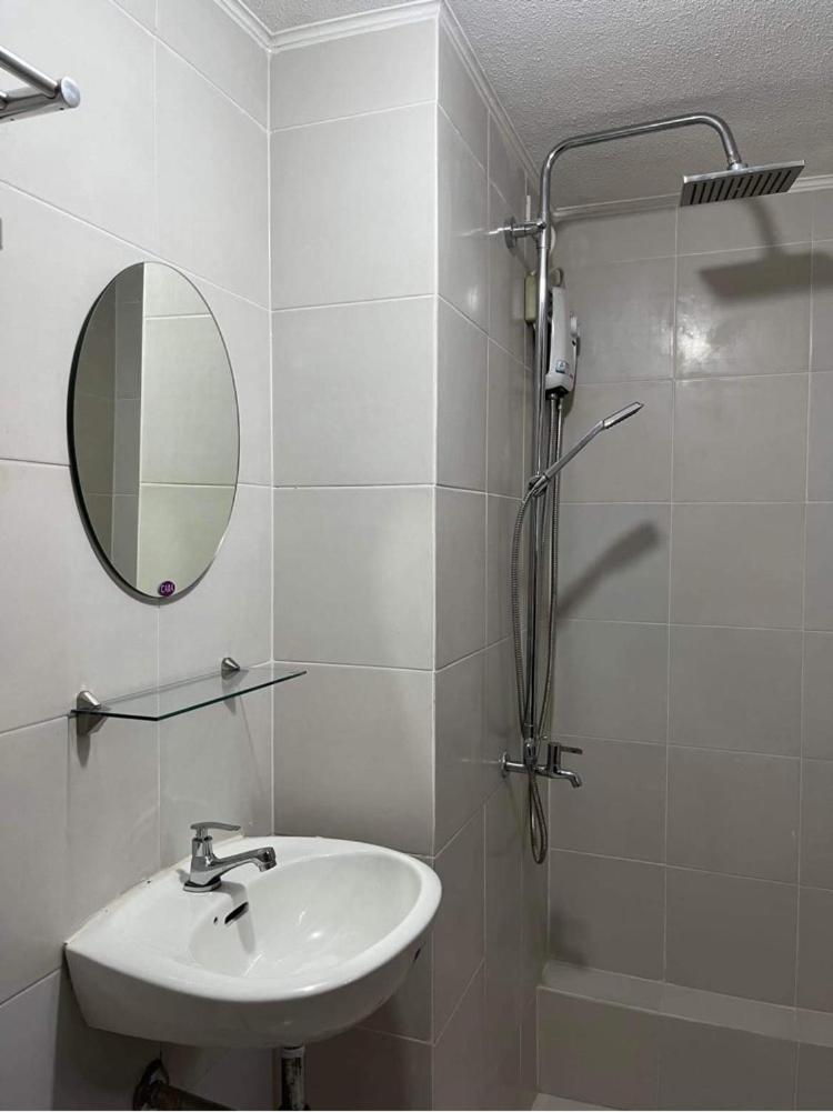 Two-Bedroom Apartment - Photo 4