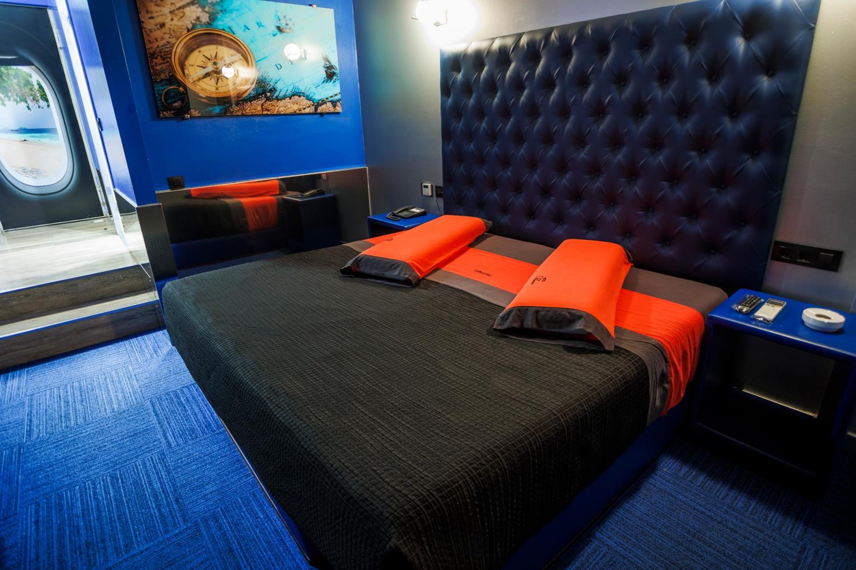 Double Room - Photo 15