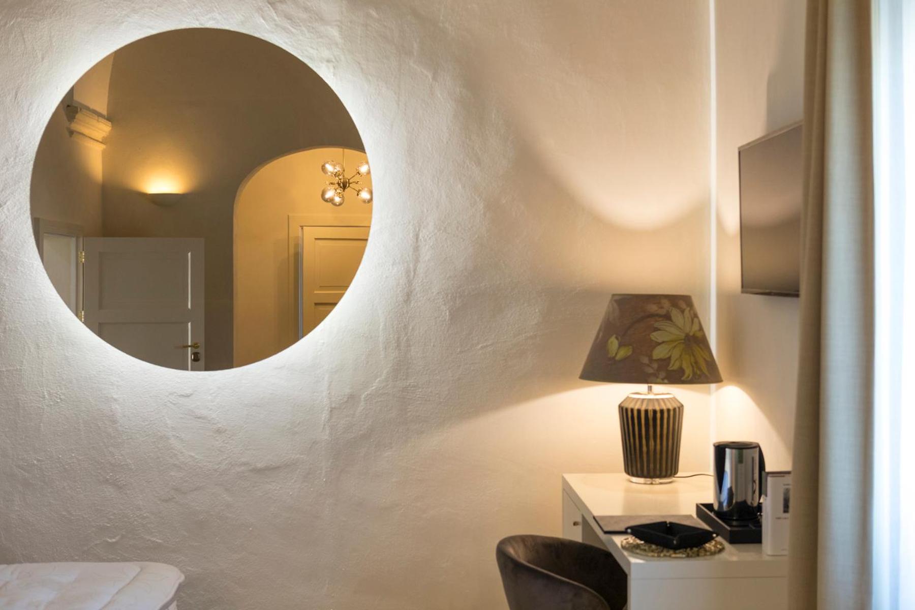 Quadruple Room - Disability Access - Photo 4