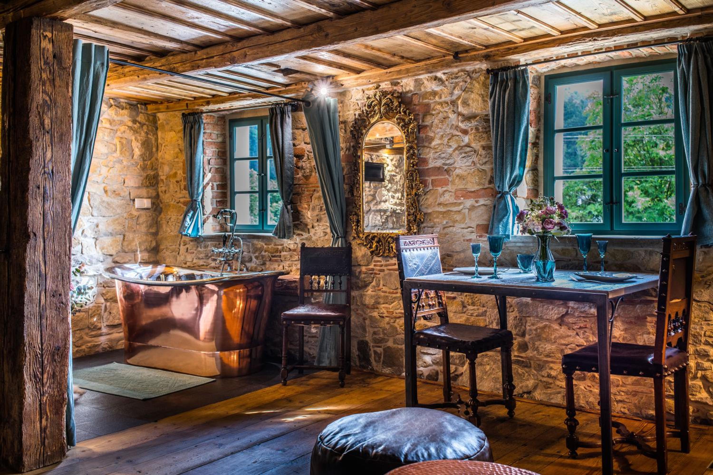 Superior King Suite photo 2