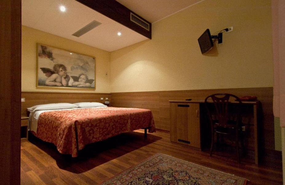 Double Room - Photo 3