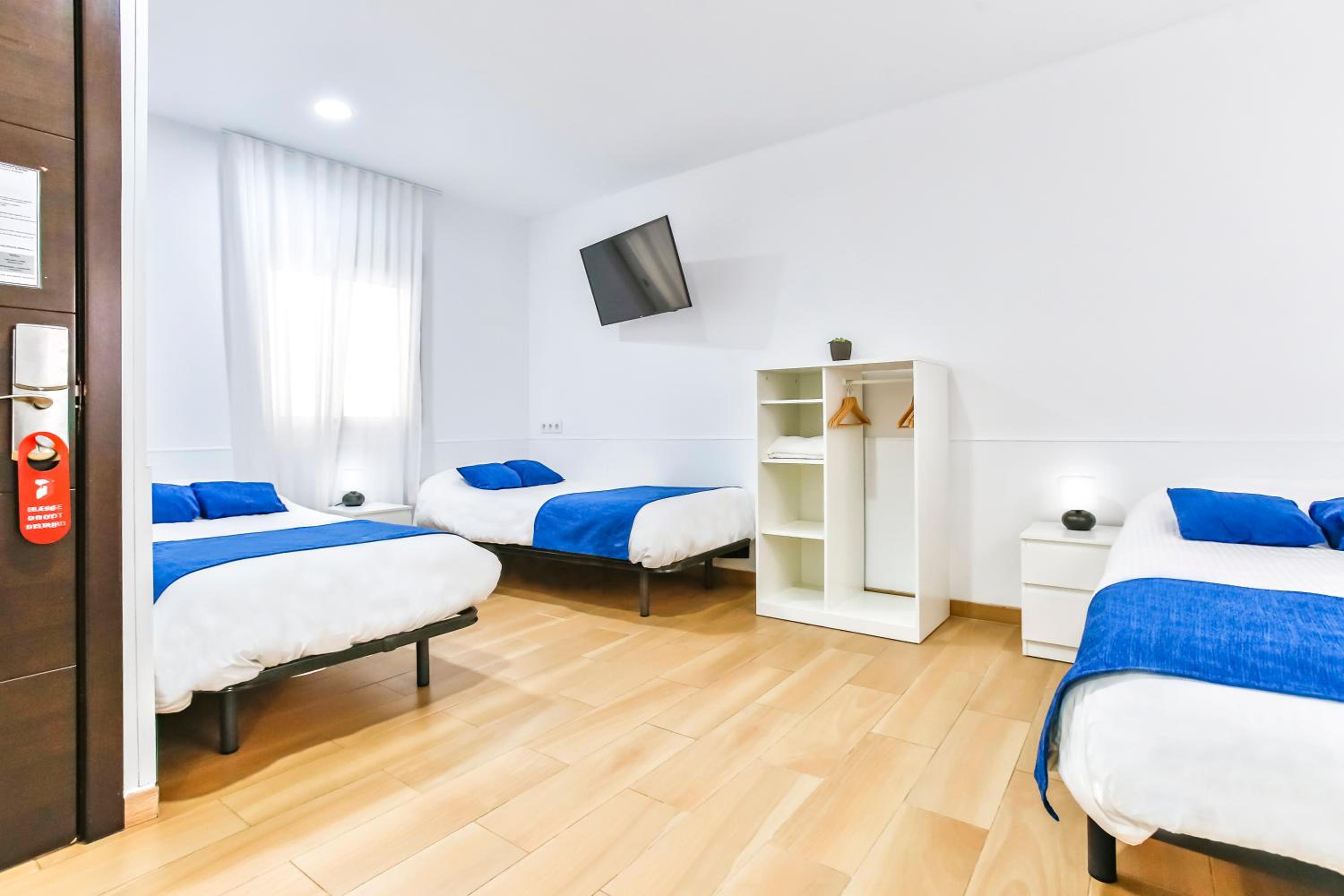 Habitación Triple con Baño Privado