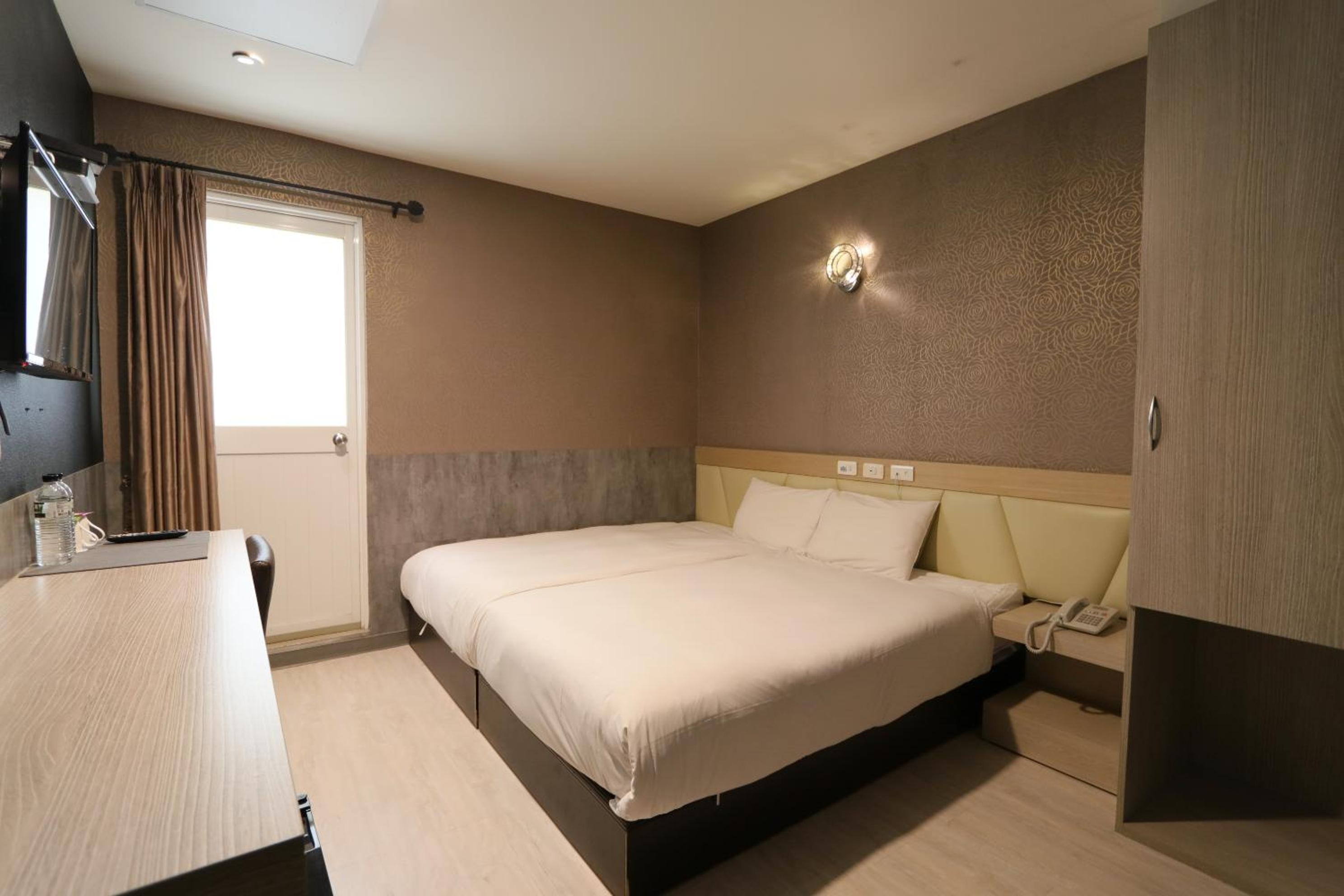 Double Room with Balcony photo 2