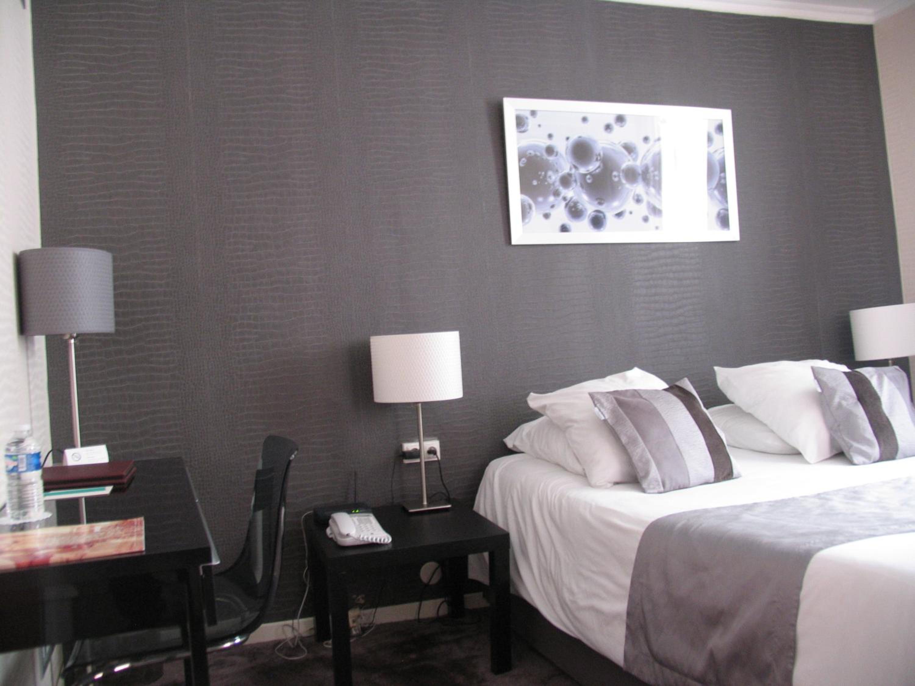 Double Room - Photo 6