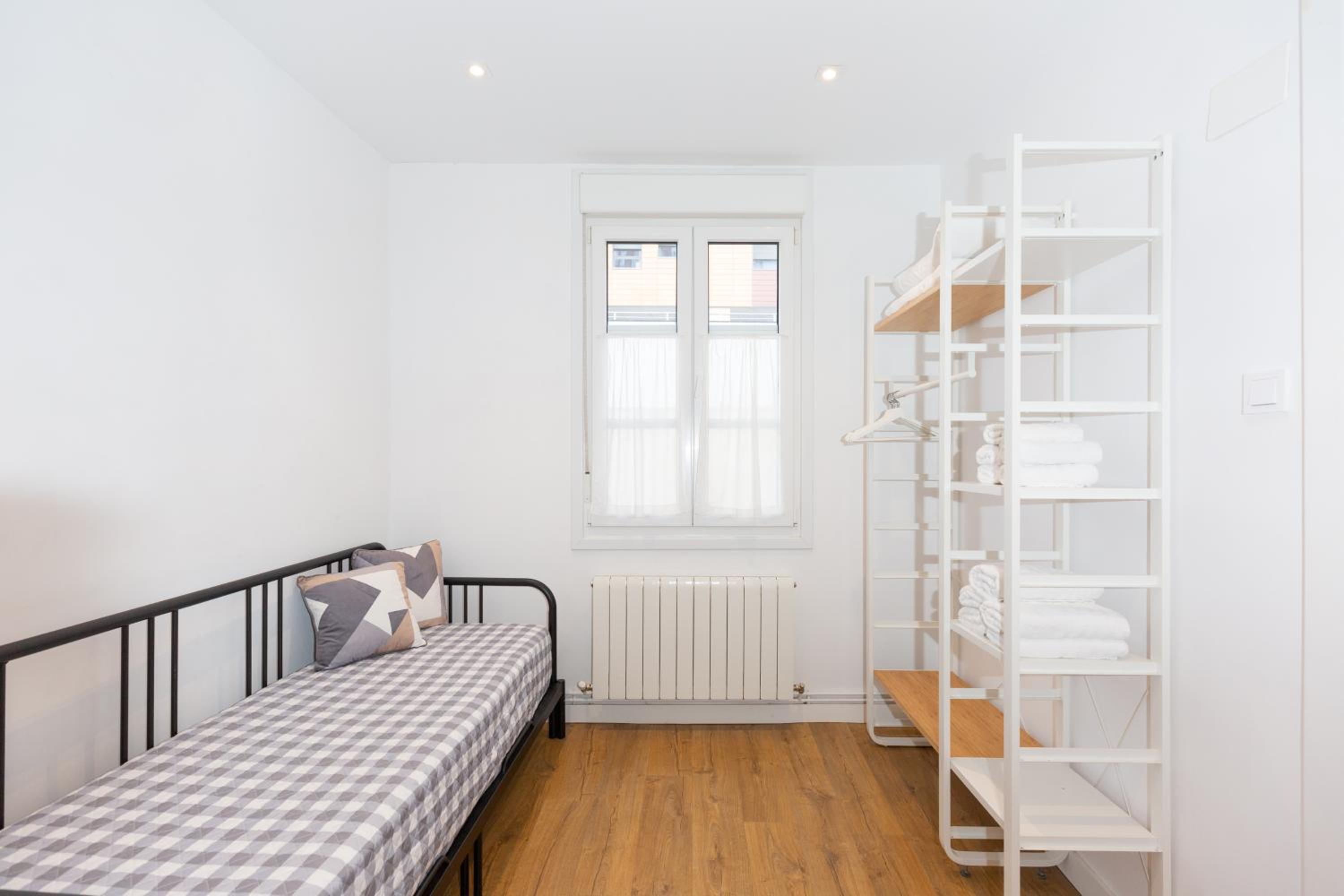 Three-Bedroom Apartment - Photo 23