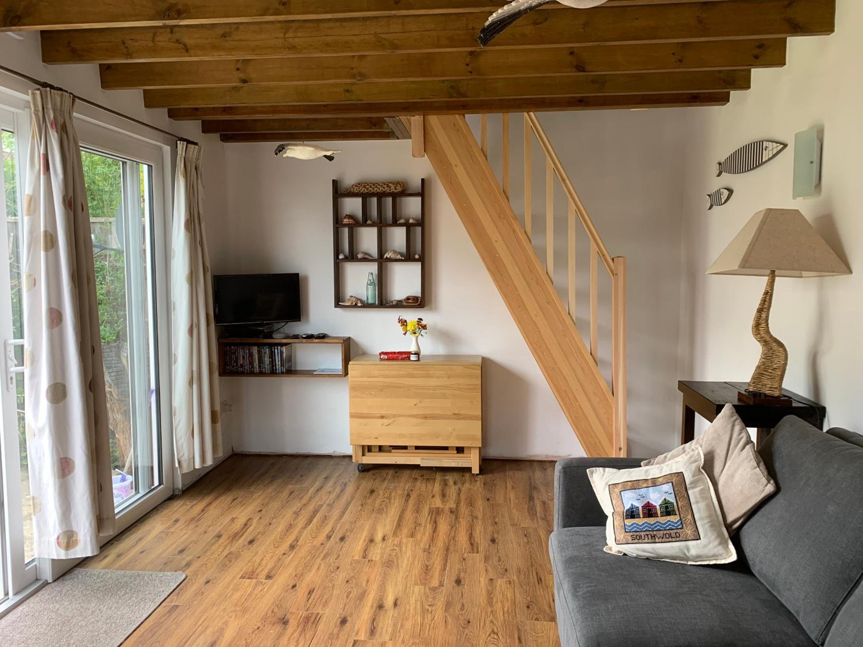 One-Bedroom House photo 1