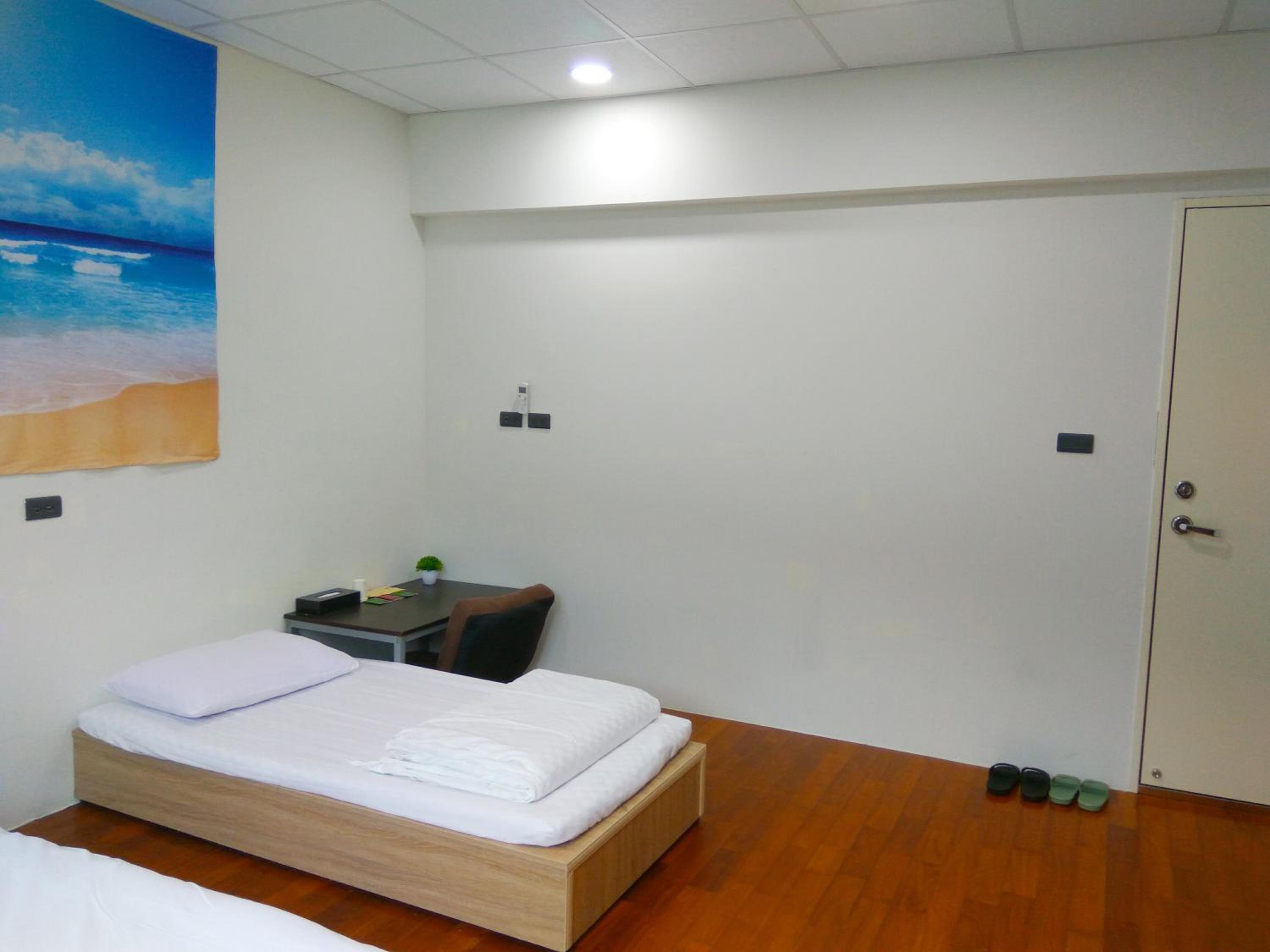 Triple Room with Shared Bathroom photo 2