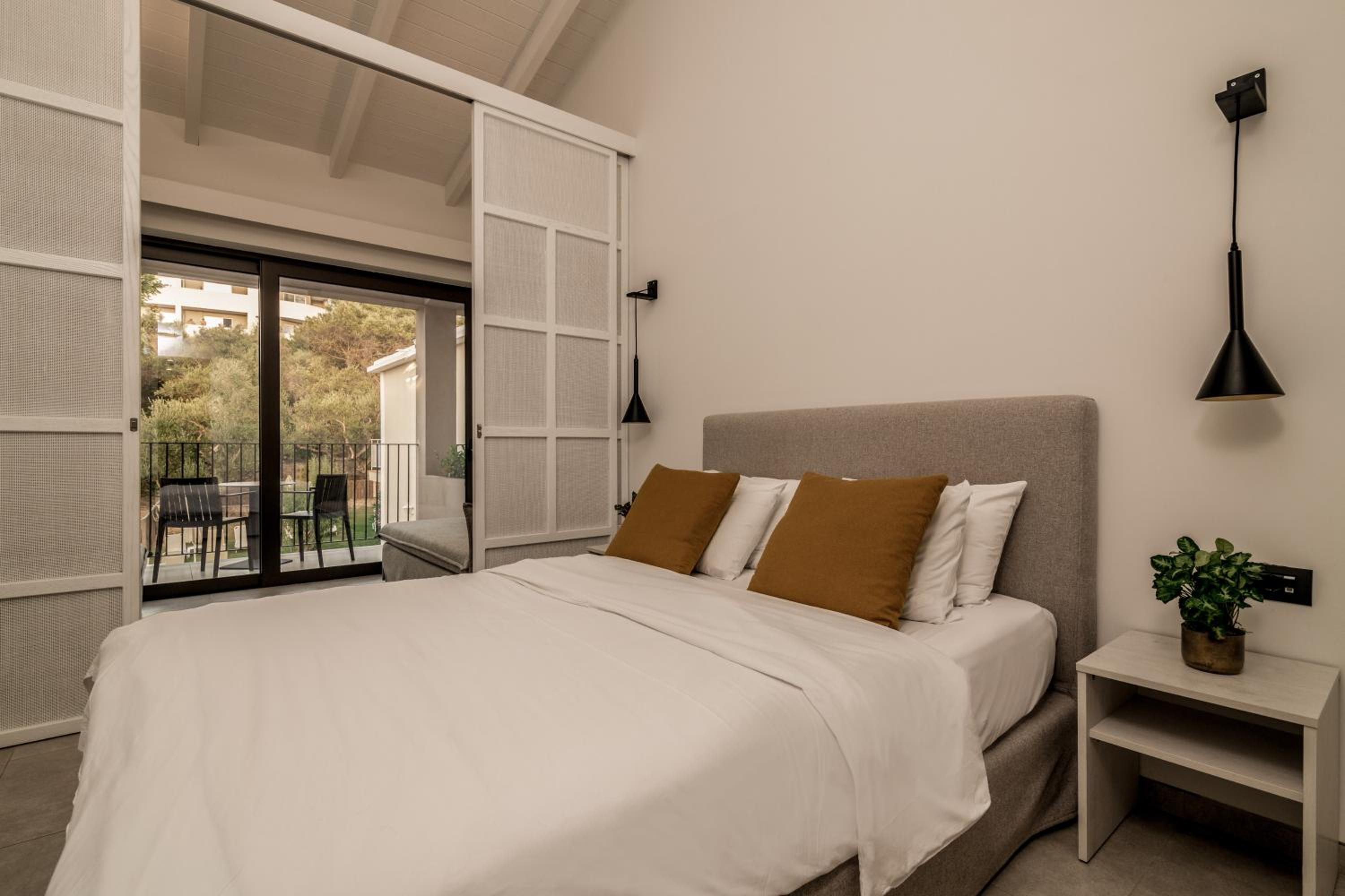 Deluxe Junior Suite  - Photo 3
