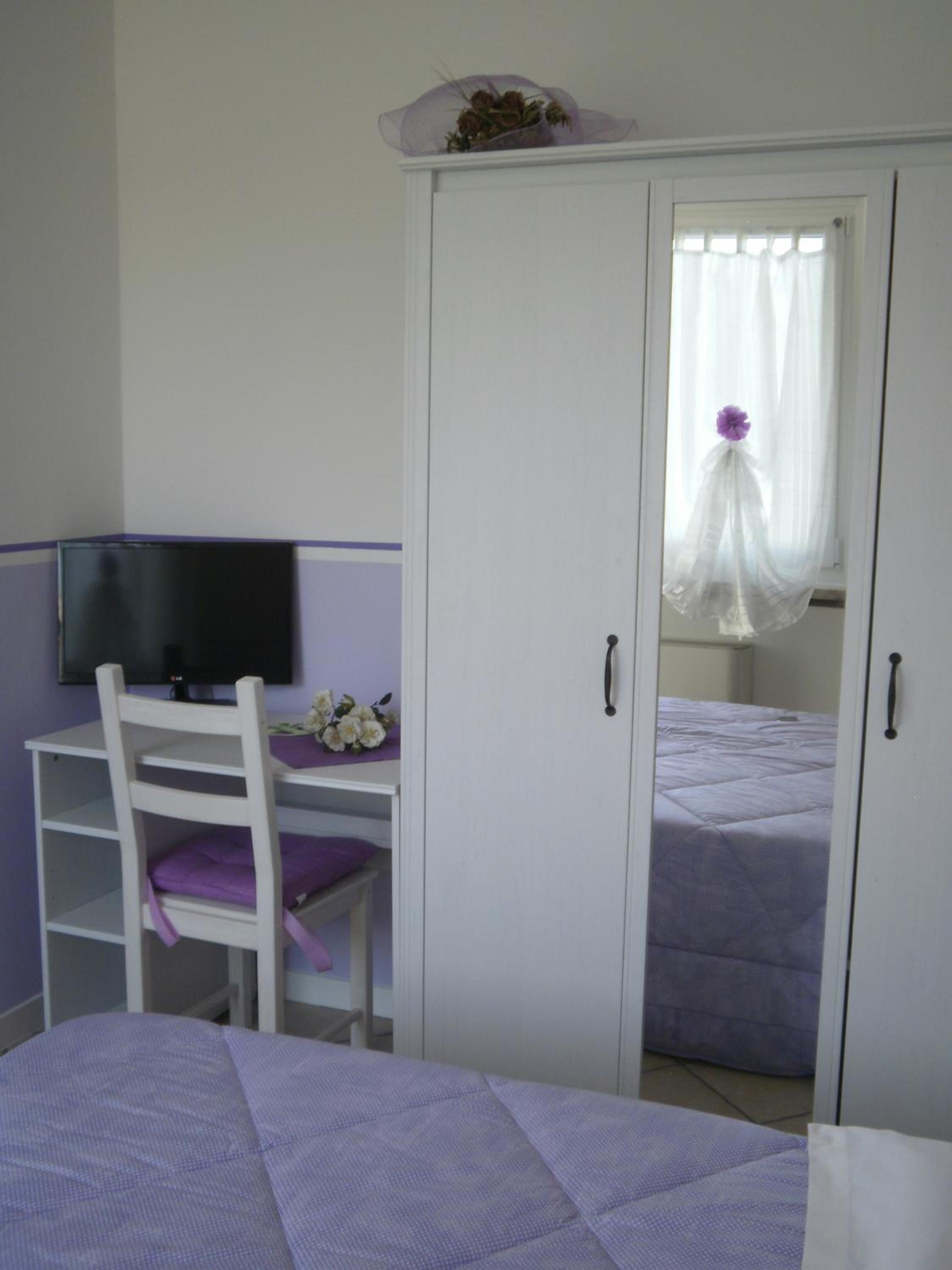 Double or Twin Room - Photo 23