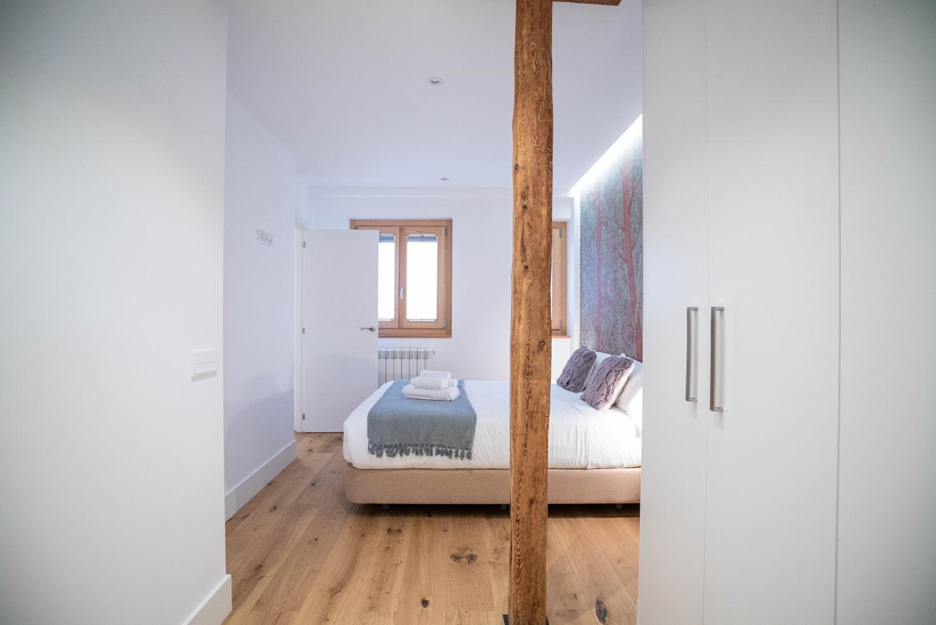 Two-Bedroom Apartment thumbnail 5