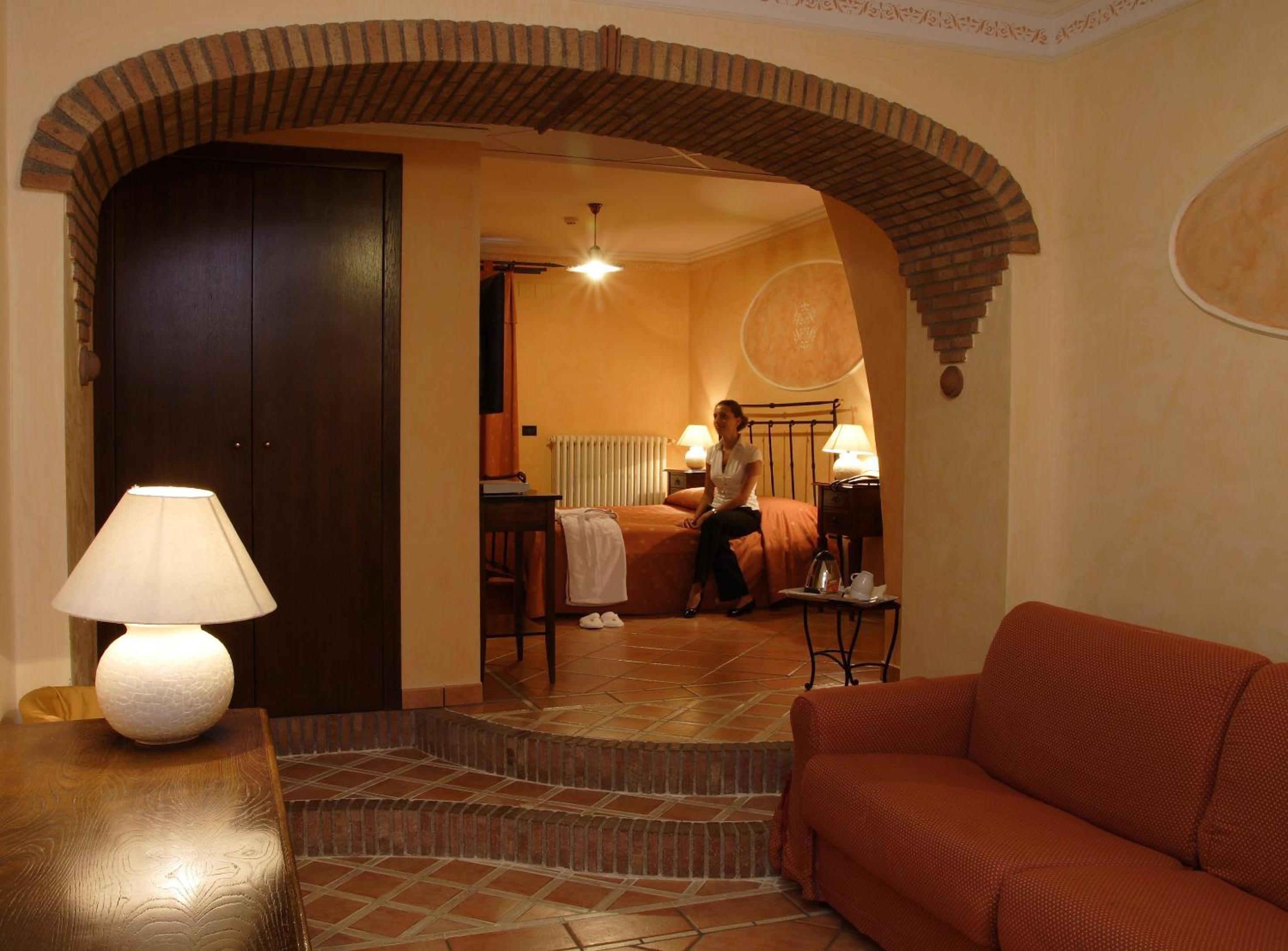 Junior Suite (2 Adults) - Photo 4