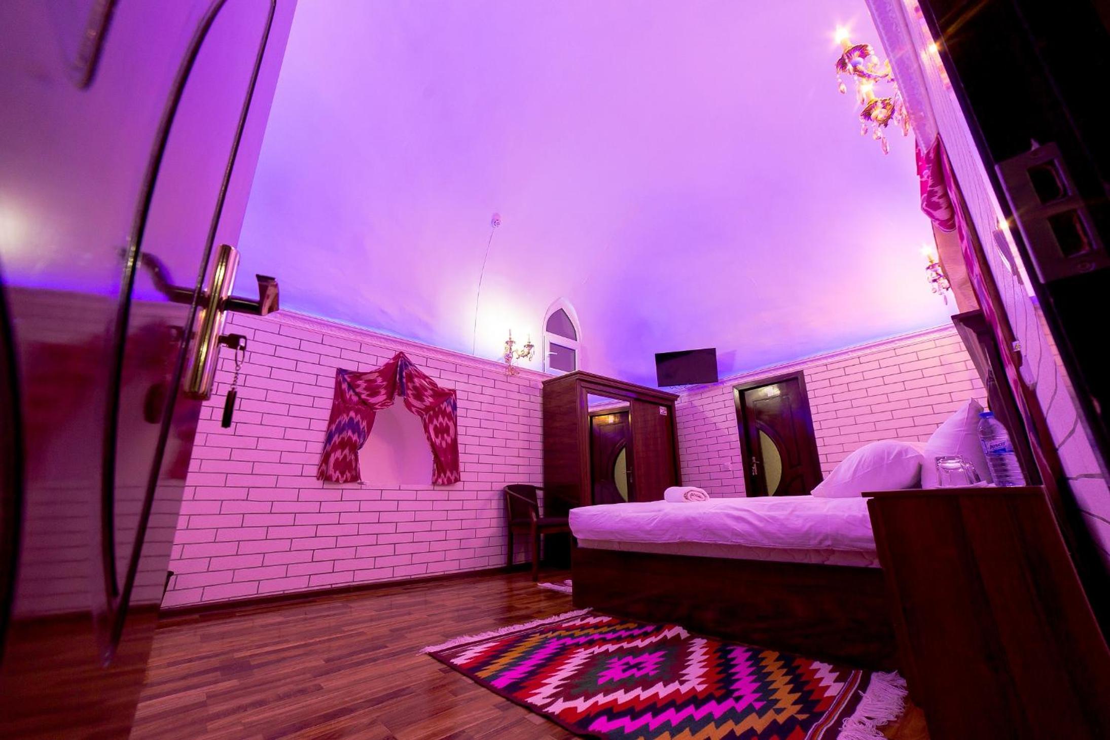 Double Room with Private Bathroom photo 3