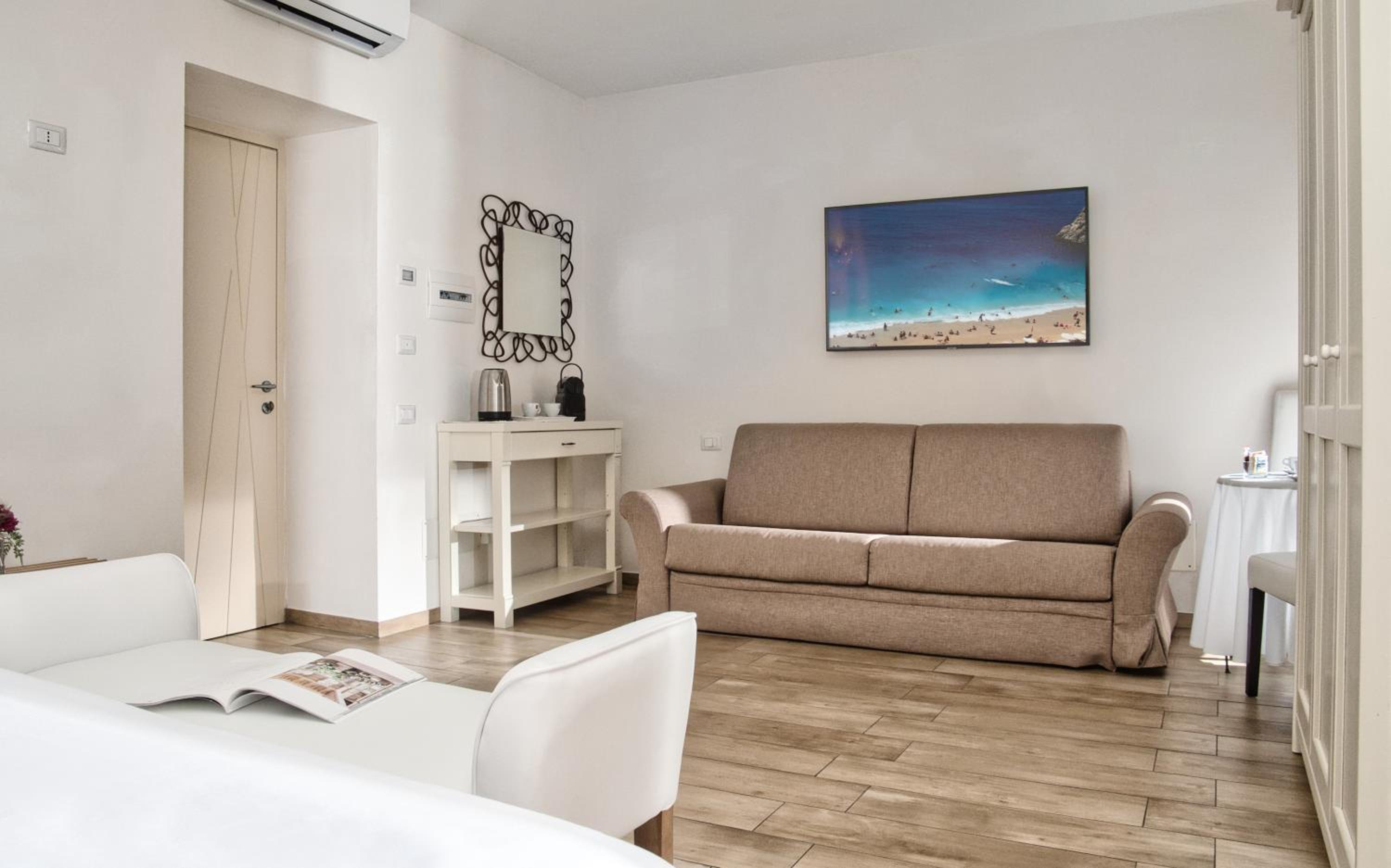 Junior Suite with Terrace photo 2