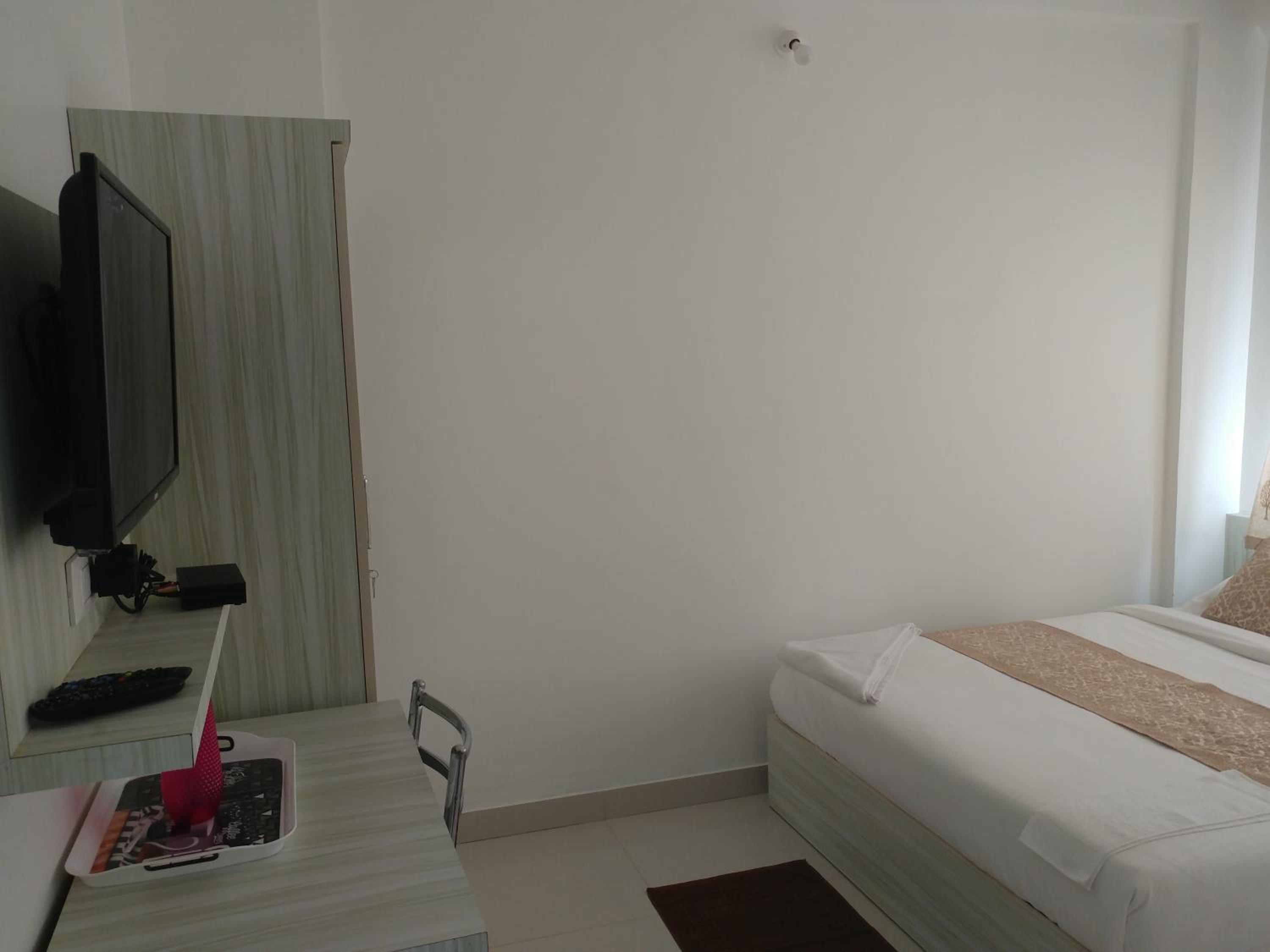 Deluxe Double Room photo 2