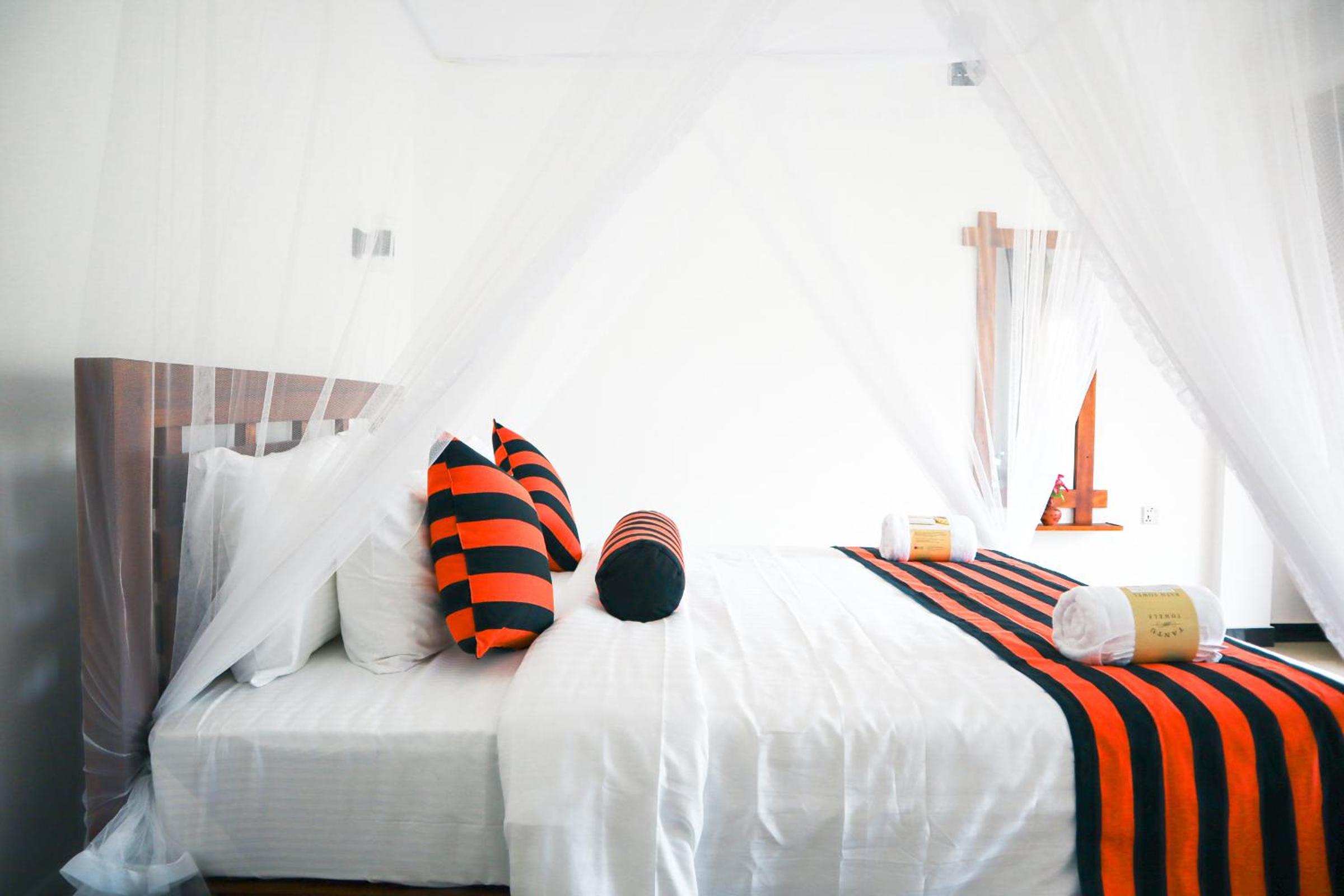 Deluxe Double Room with Balcony - Photo 32
