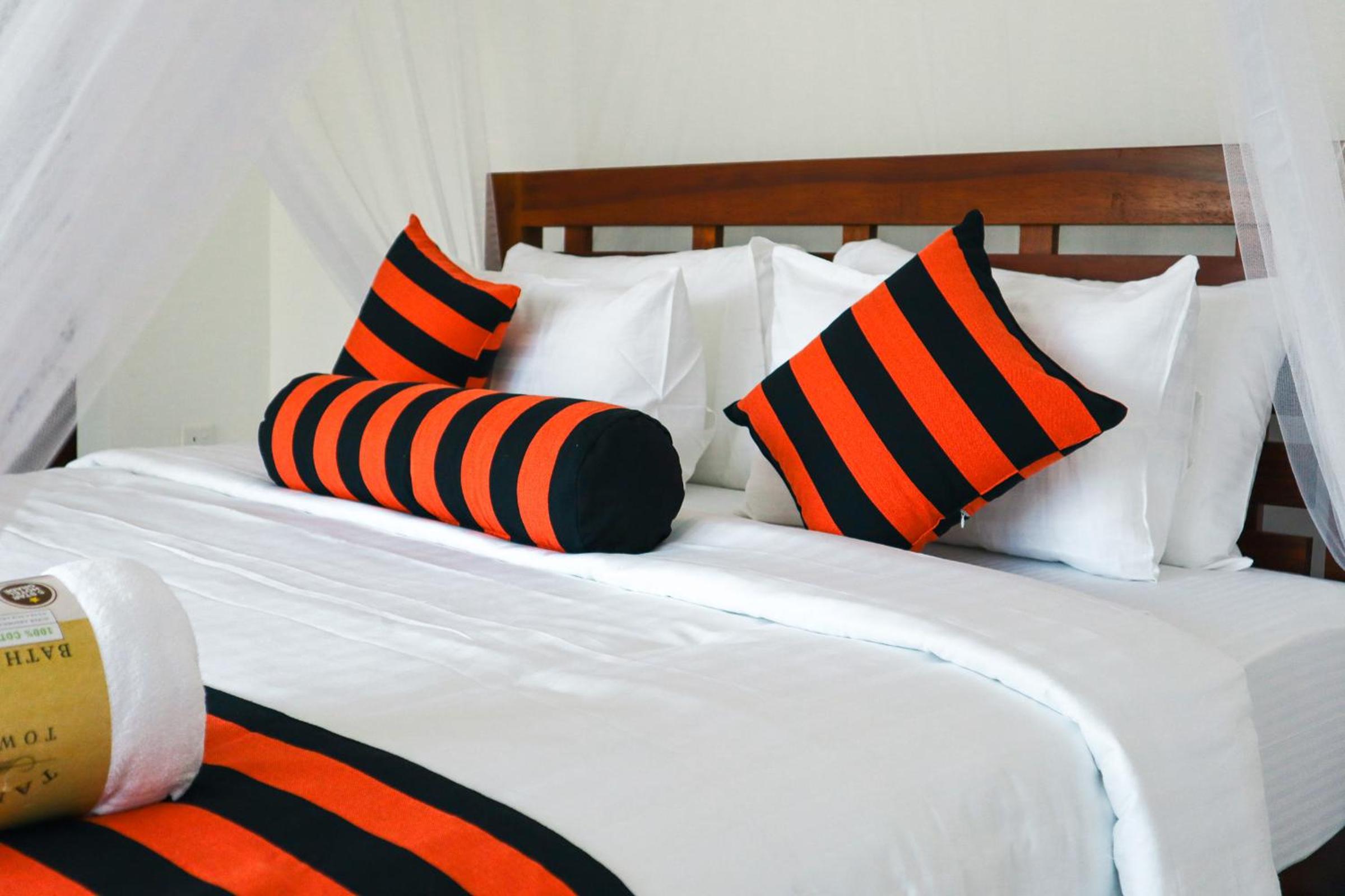 Deluxe Double Room with Balcony - Photo 35