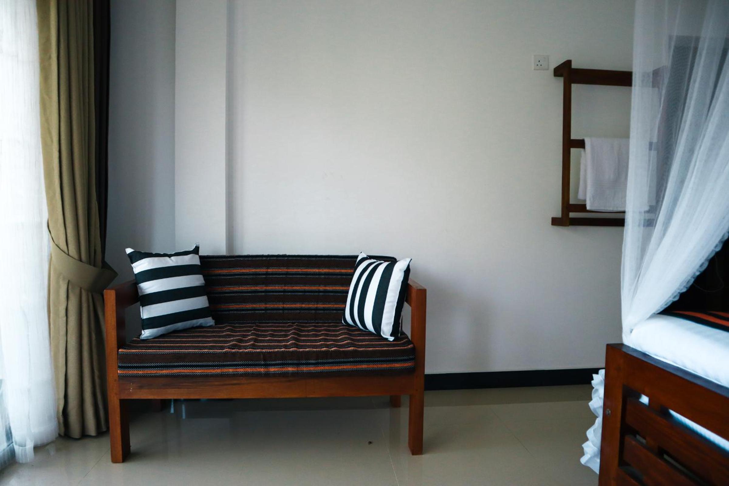 Deluxe Double Room with Balcony - Photo 36
