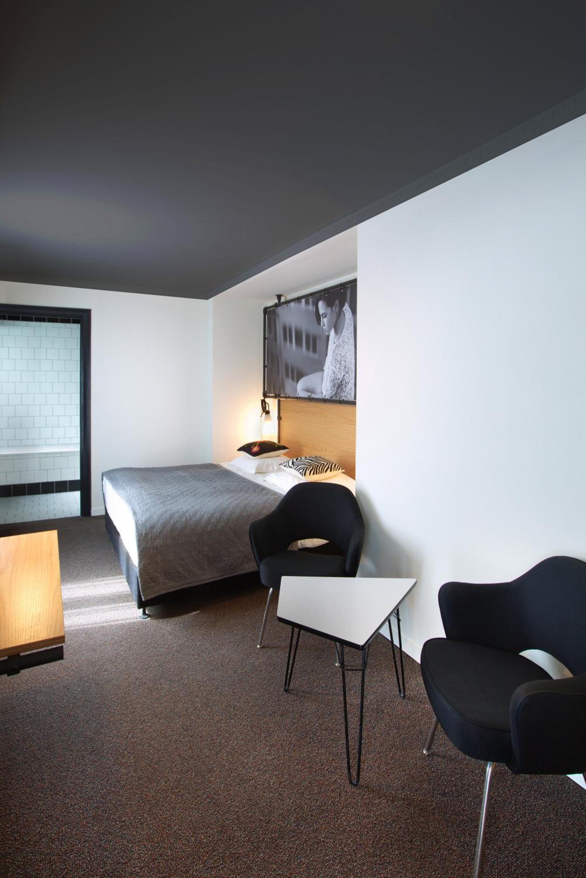Double Room - Photo 2