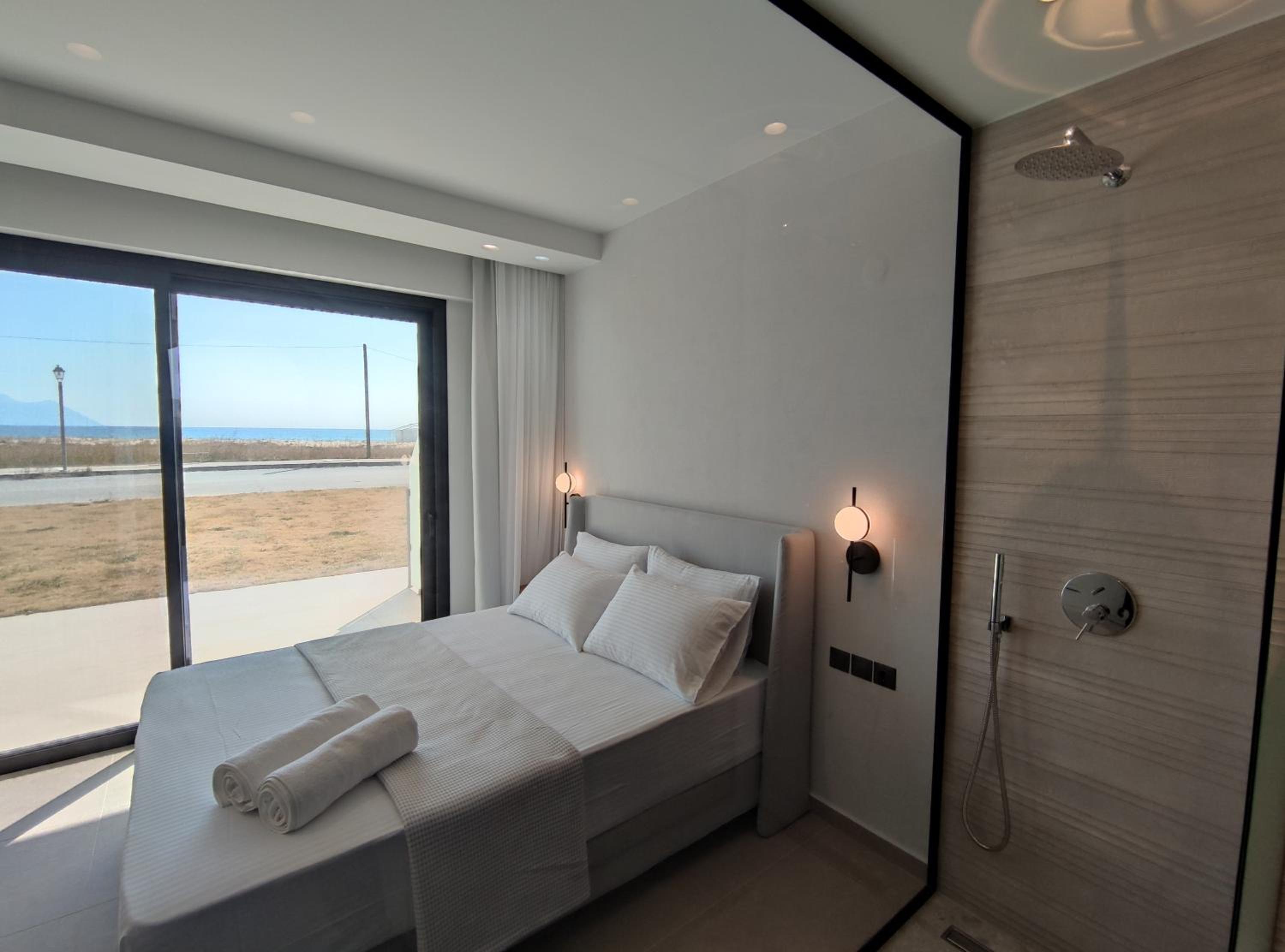 Deluxe Double Room with Sea View photo 1