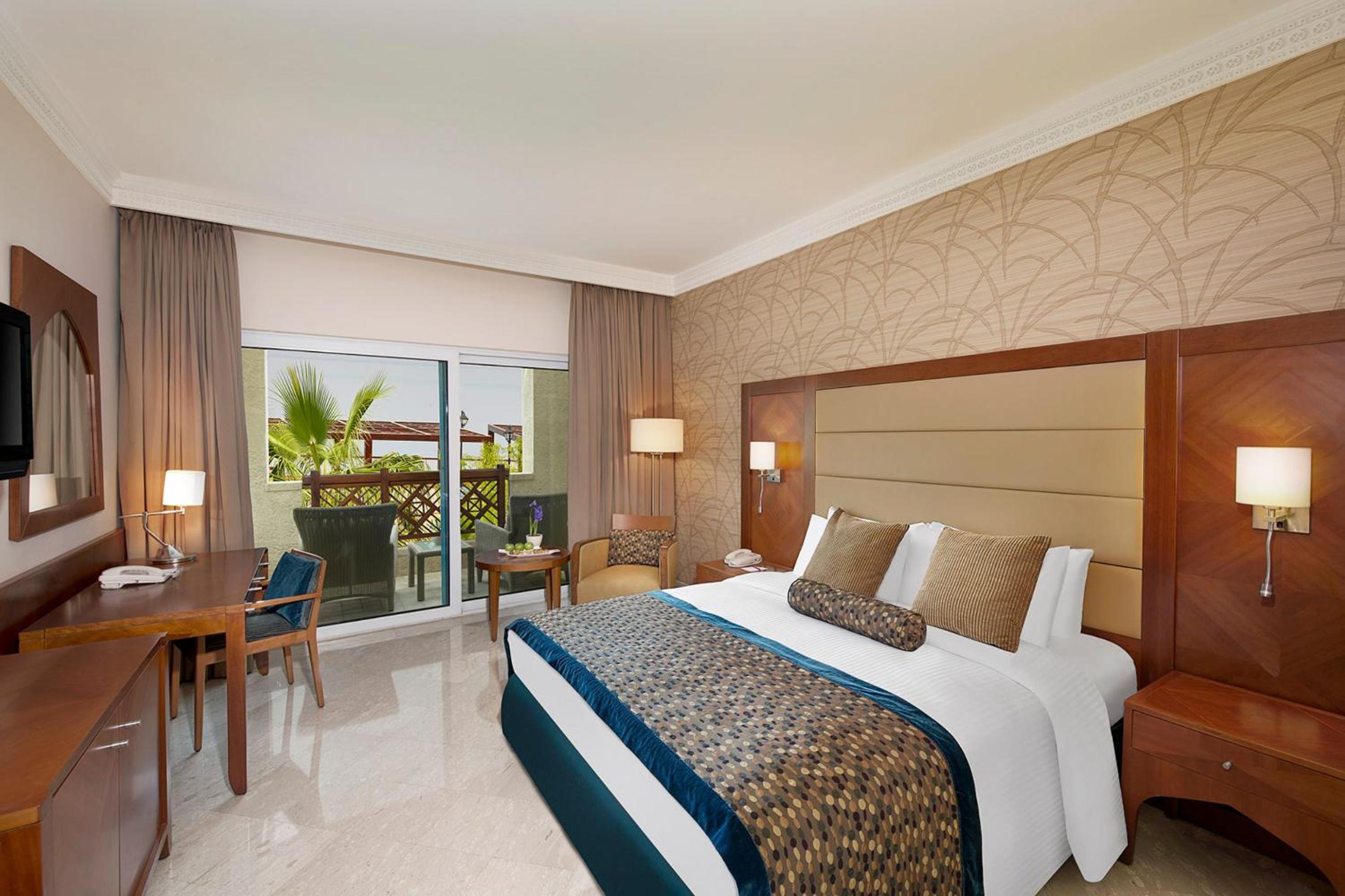 Standard King Room photo 1