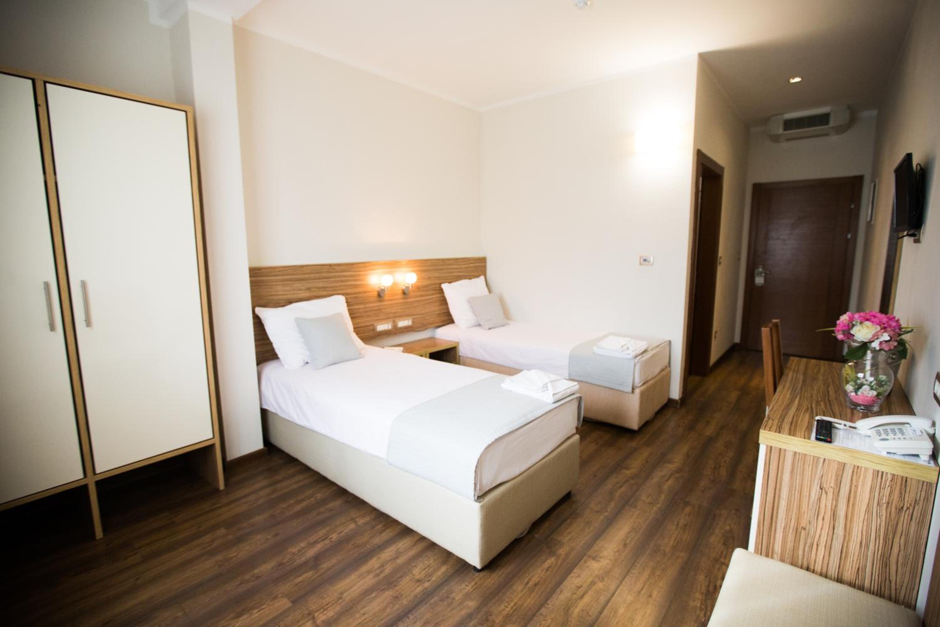 Double or Twin Room - Disability Access photo 2