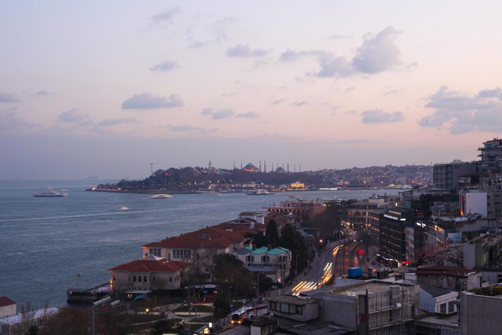 Deluxe Double Room With Sea View photo 3