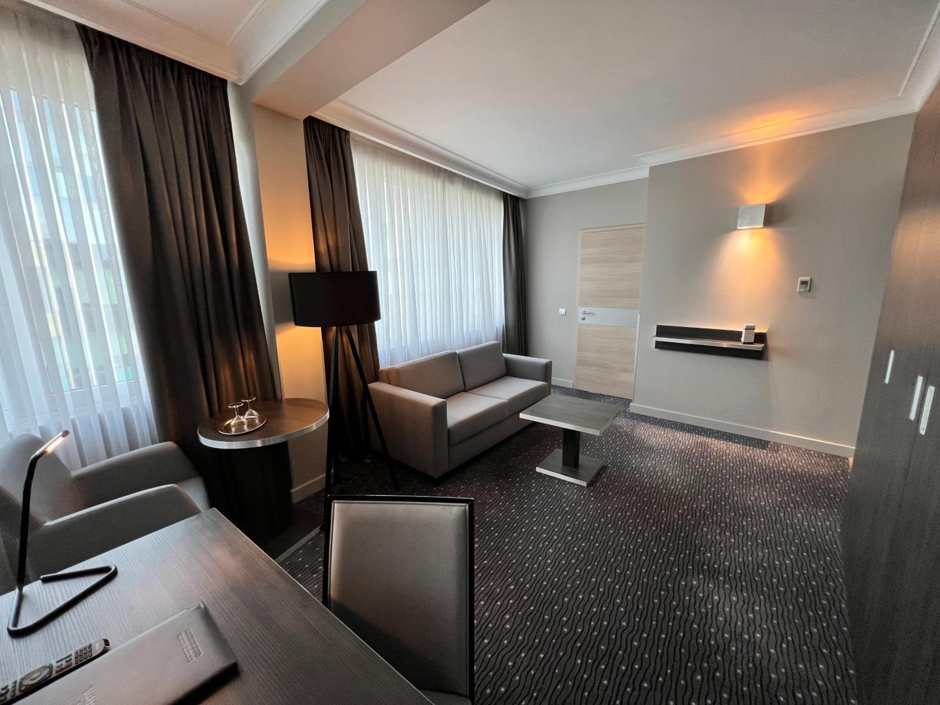Executive Queen Room - Photo 27